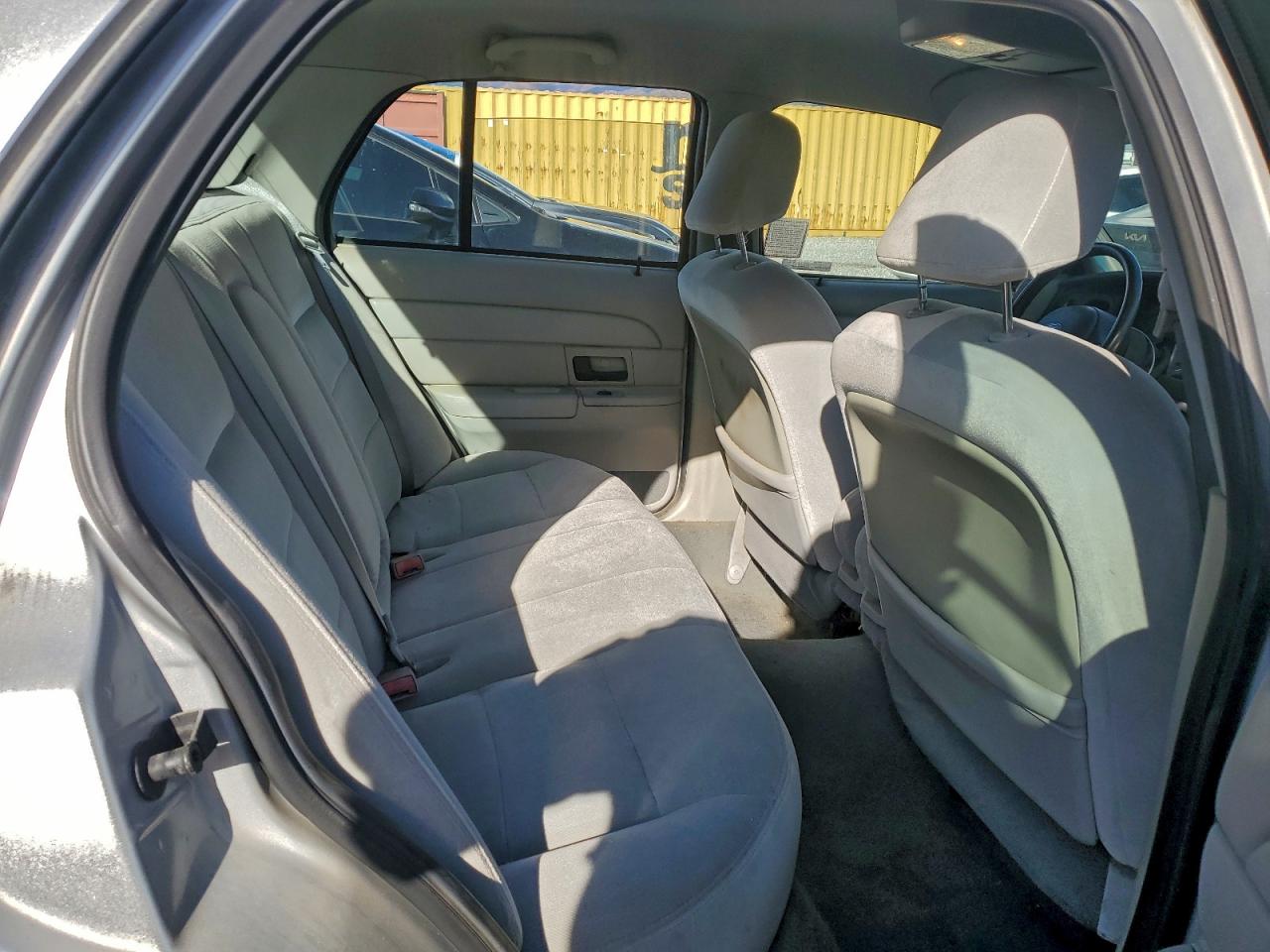 2003 Ford Crown Victoria Lx Silver vin: 2FAFP74W73X146484