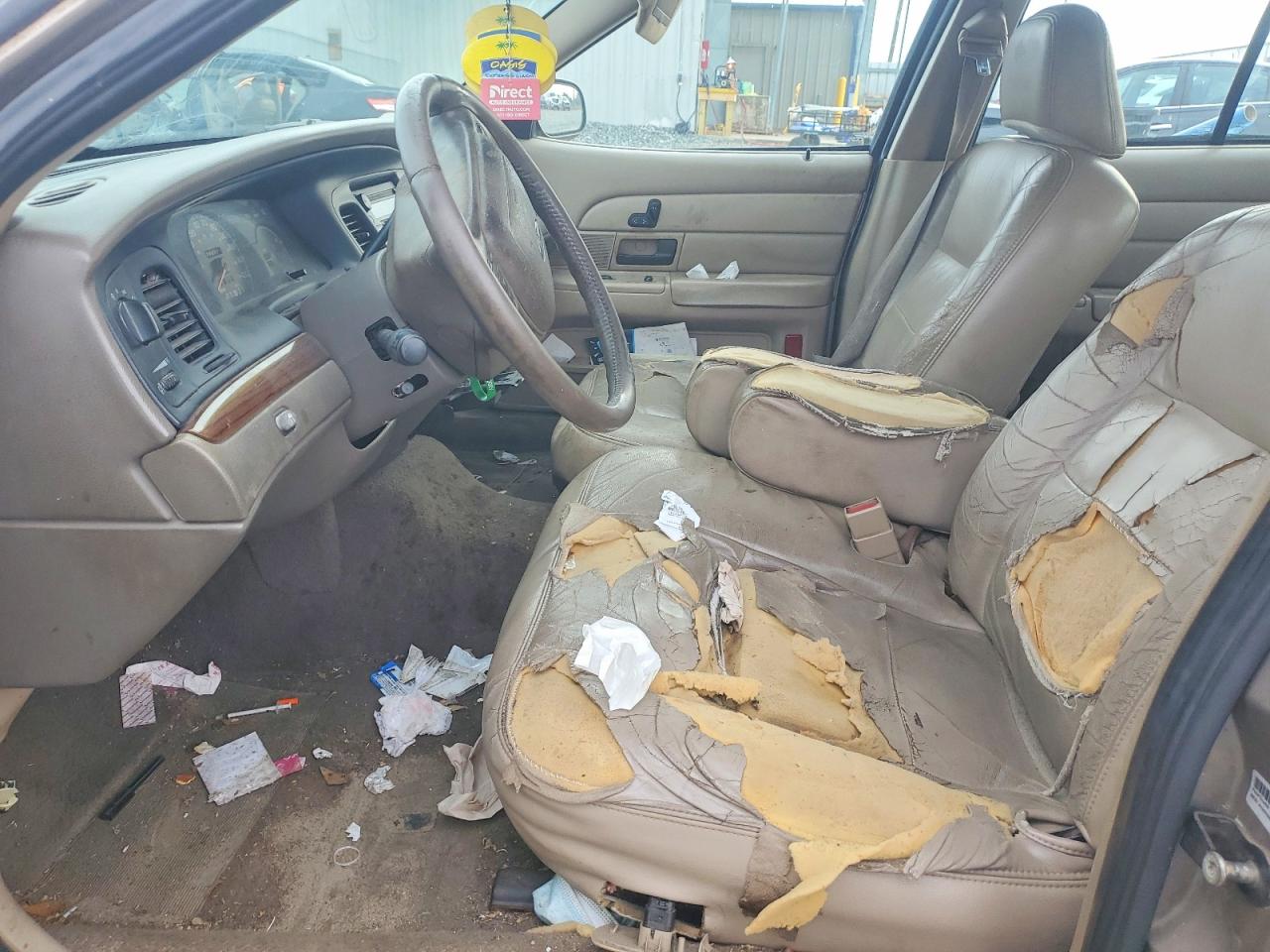 2004 Ford Crown Victoria Lx Gold vin: 2FAFP74W74X115933