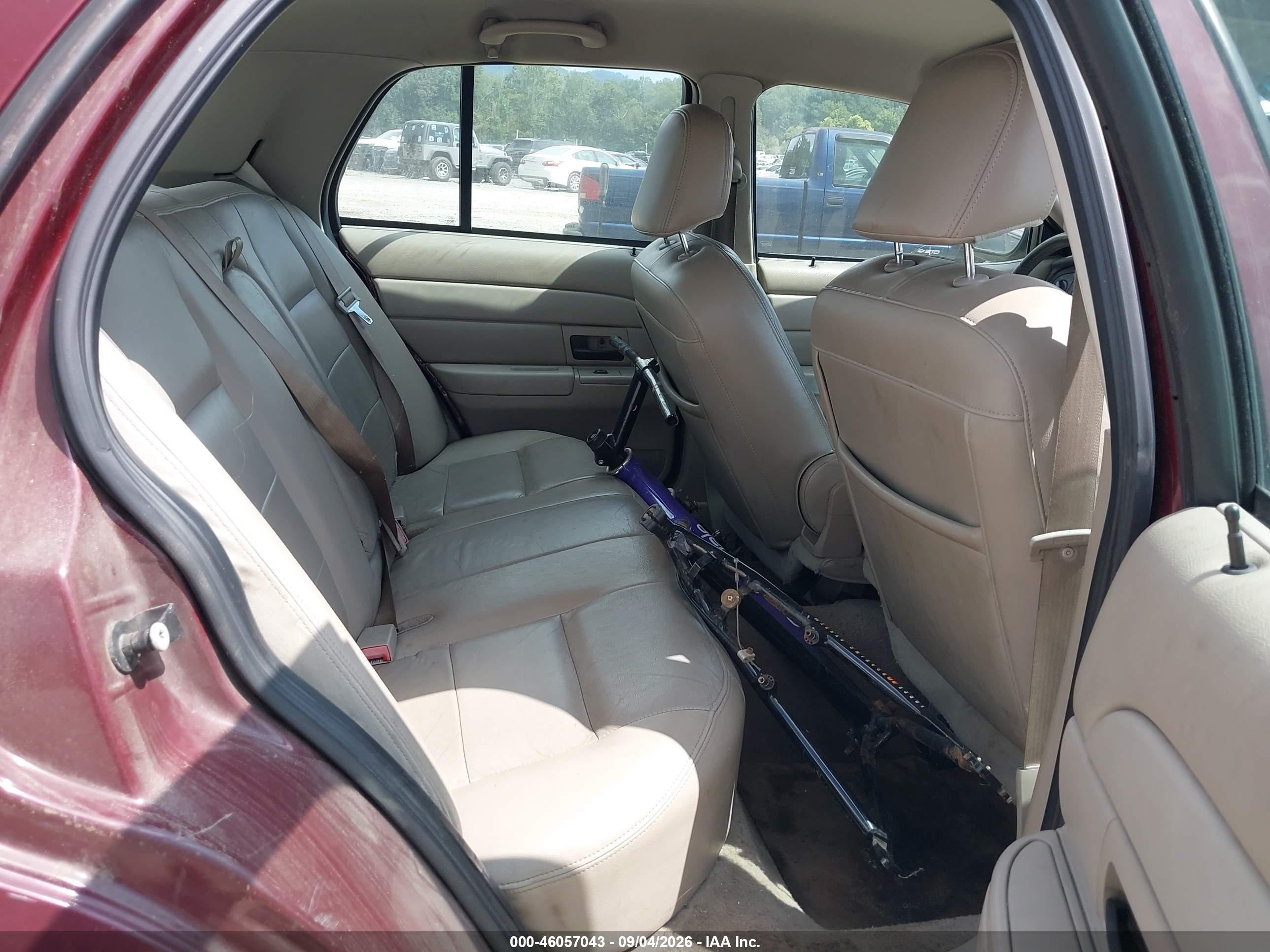 2006 Ford Crown Victoria Lx/lx Sport Burgundy vin: 2FAFP74W76X104806