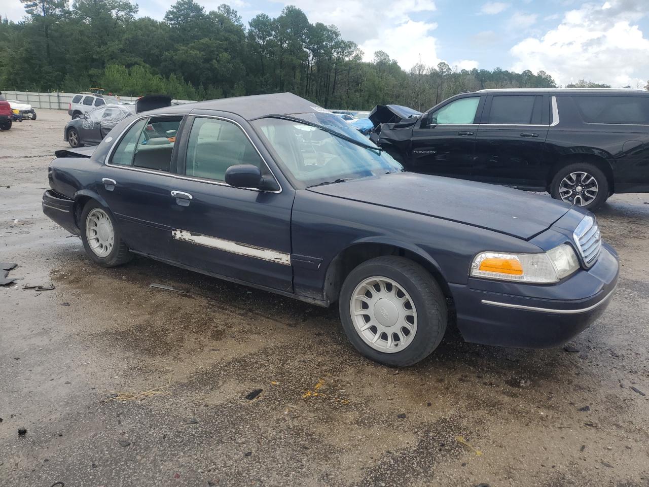 2001 Ford Crown Victoria Lx Blue vin: 2FAFP74W81X141792