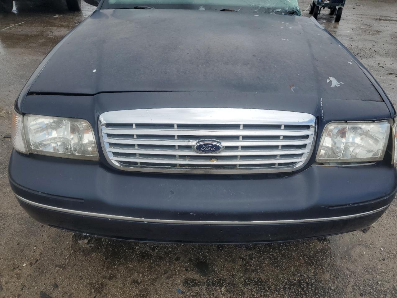 2001 Ford Crown Victoria Lx Blue vin: 2FAFP74W81X141792