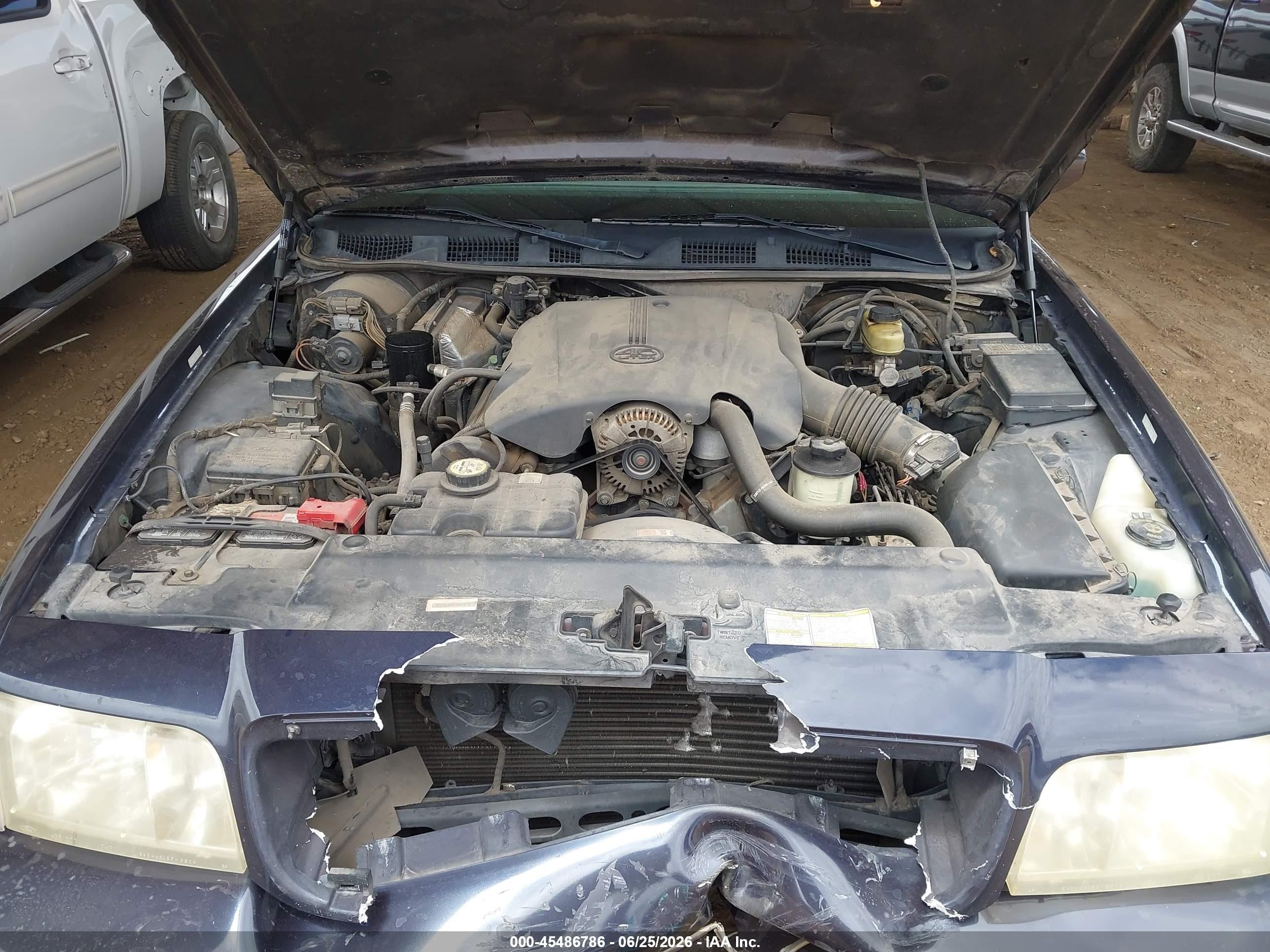 2002 Ford Crown Victoria Lx Blue vin: 2FAFP74W82X159906
