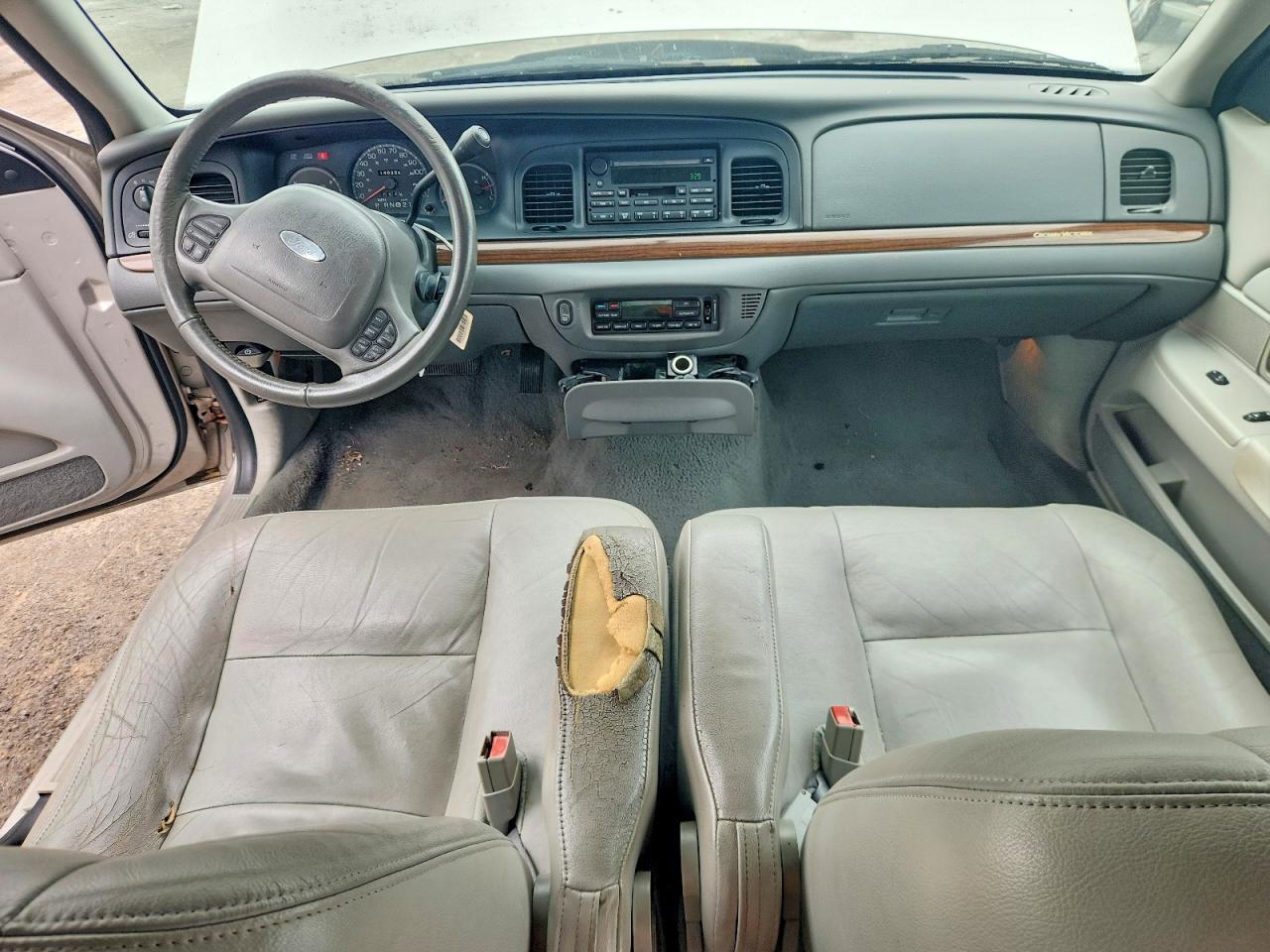 2004 Ford Crown Victoria Lx Silver vin: 2FAFP74W84X168706