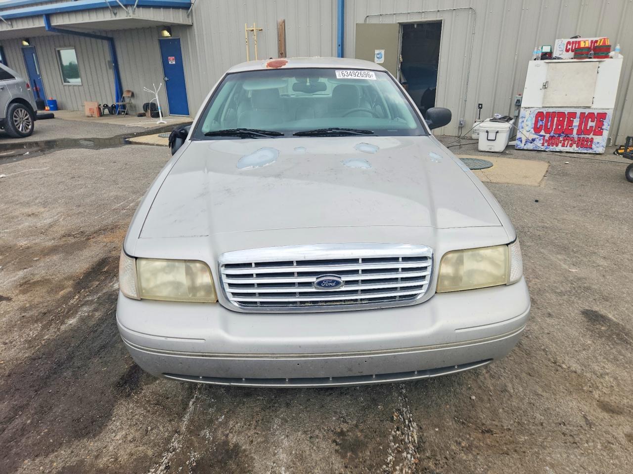 2004 Ford Crown Victoria Lx Silver vin: 2FAFP74W84X168706