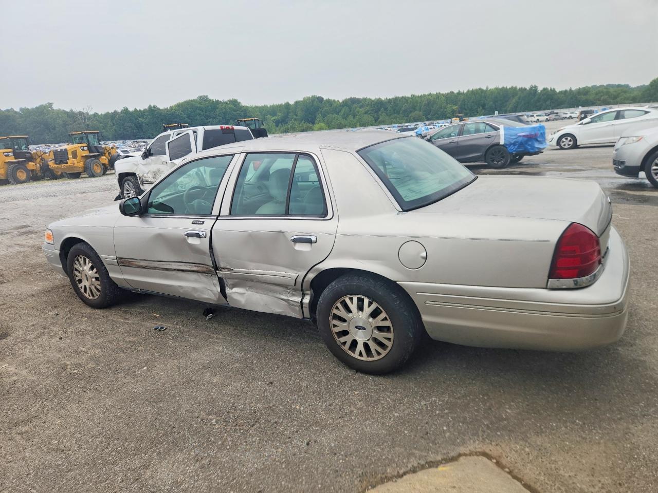 2004 Ford Crown Victoria Lx Silver vin: 2FAFP74W84X168706