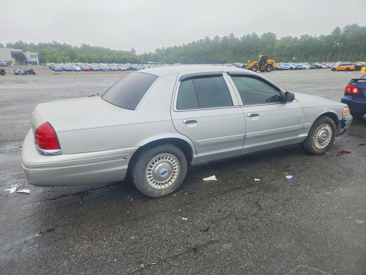 2004 Ford Crown Victoria Lx Silver vin: 2FAFP74W84X186462