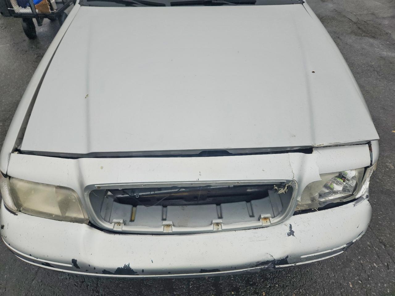 2004 Ford Crown Victoria Lx Silver vin: 2FAFP74W84X186462