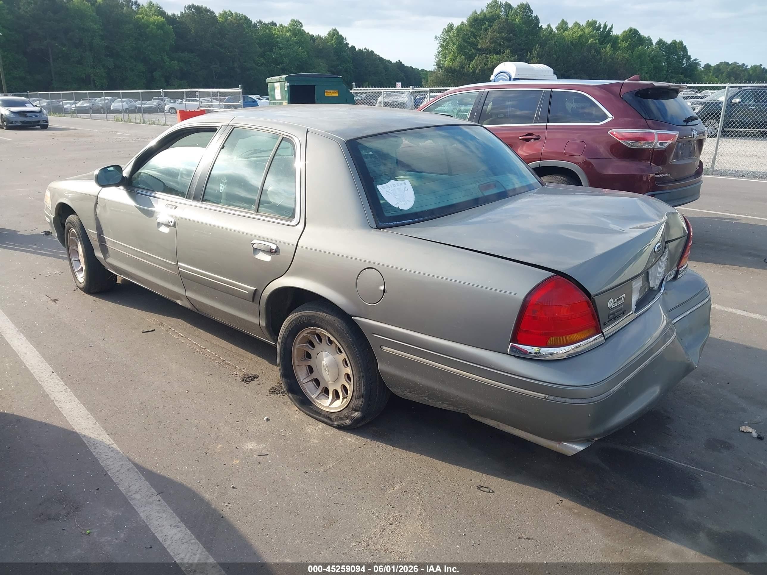 1999 Ford Crown Victoria Lx Серый vin: 2FAFP74W8XX142577