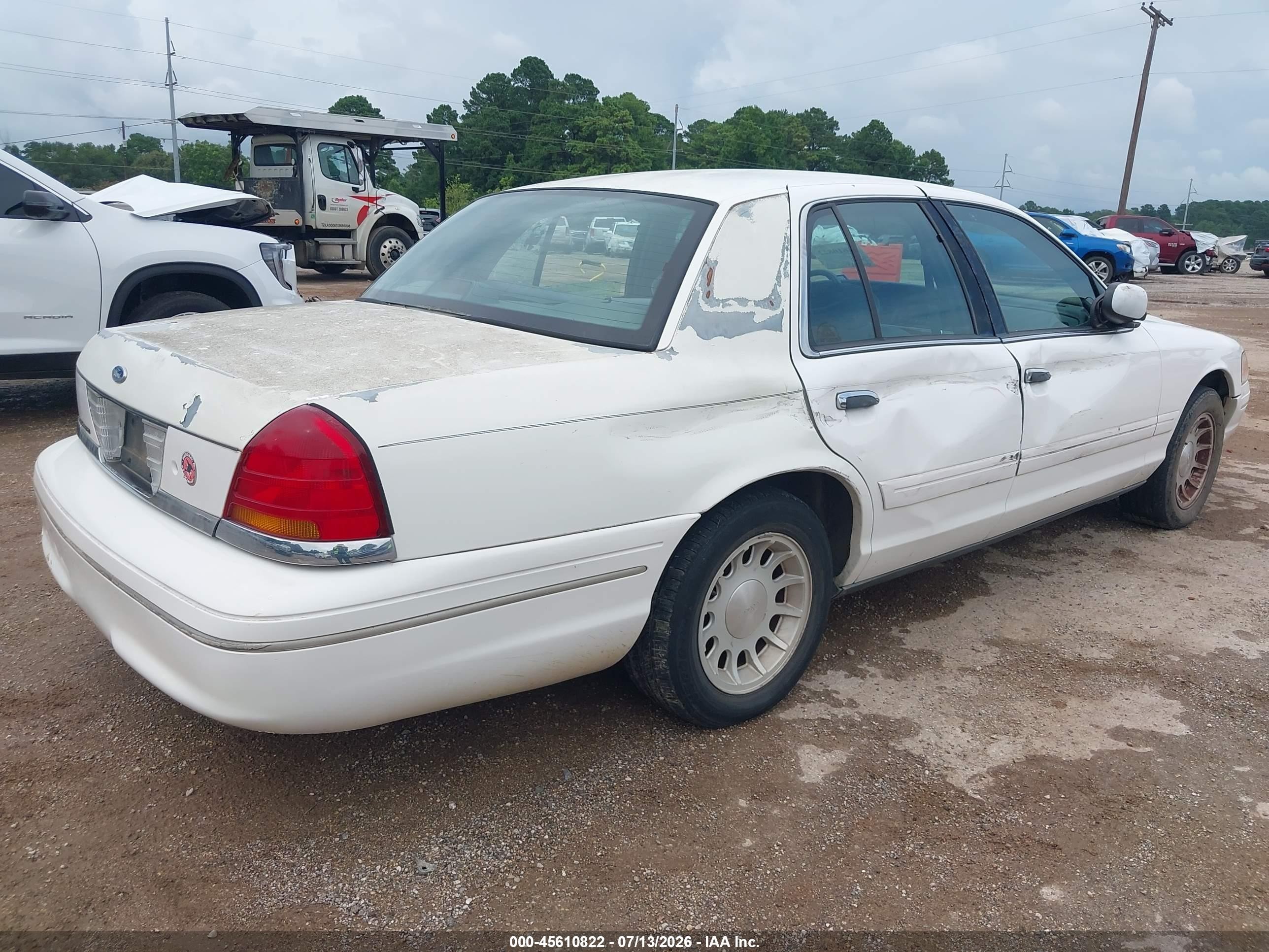 1999 Ford Crown Victoria Lx White vin: 2FAFP74W8XX220730