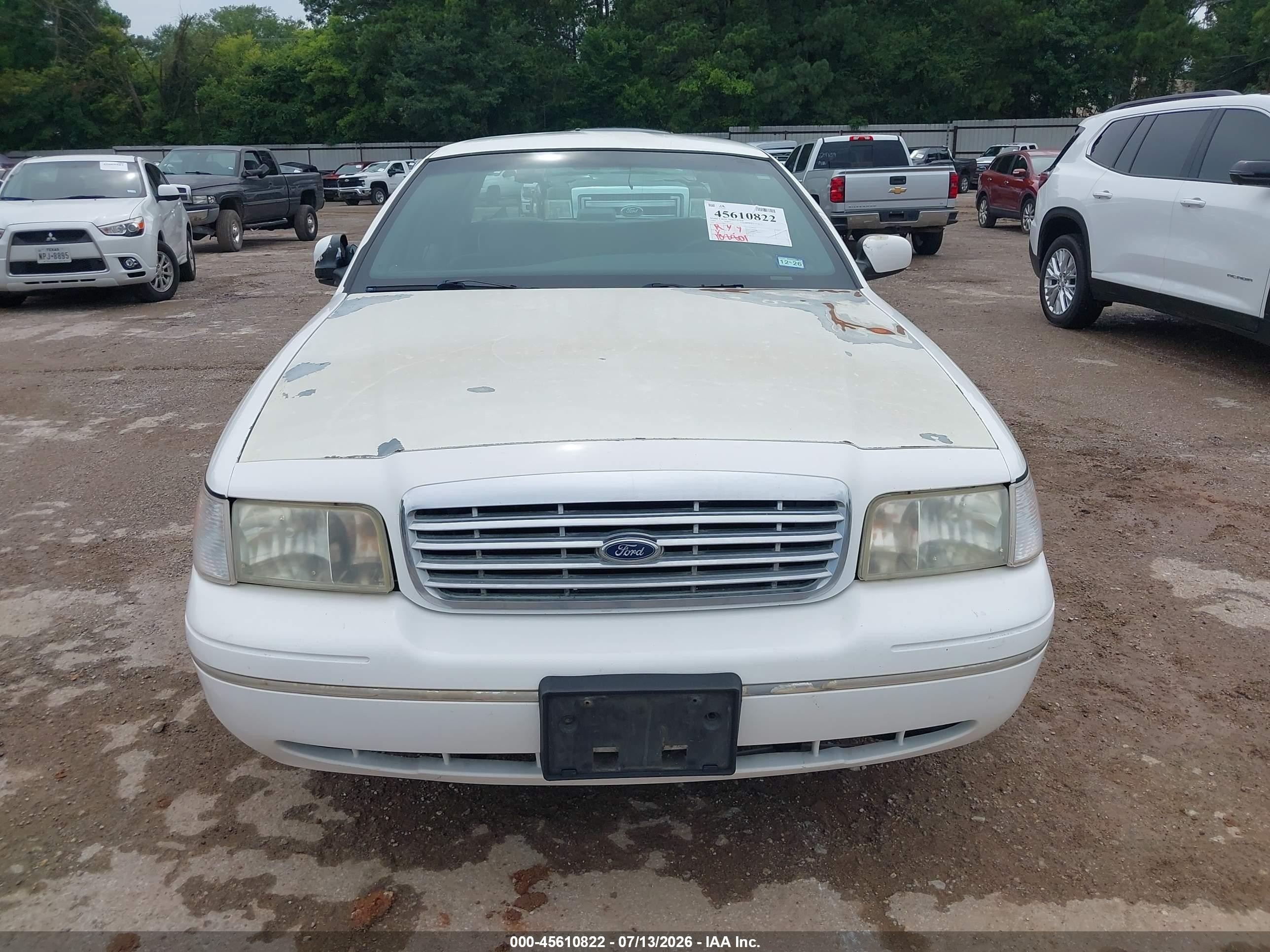 1999 Ford Crown Victoria Lx White vin: 2FAFP74W8XX220730