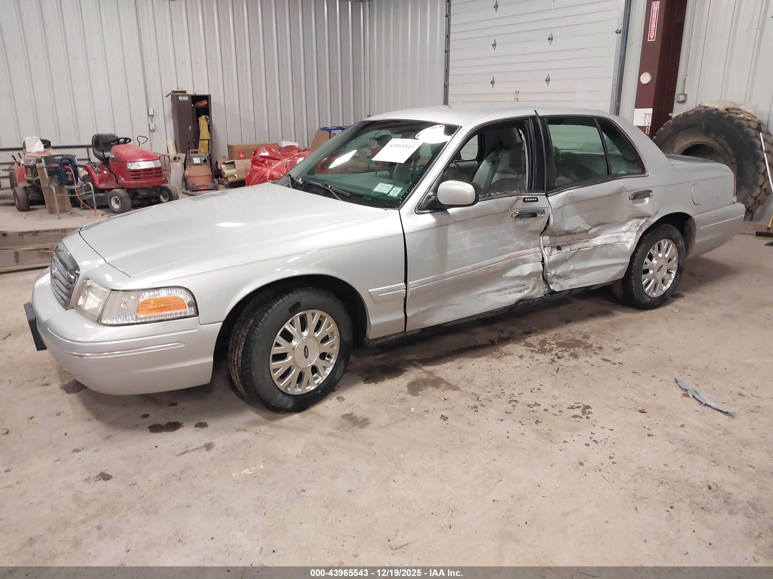 2003 Ford Crown Victoria Lx Gray vin: 2FAFP74W93X154960