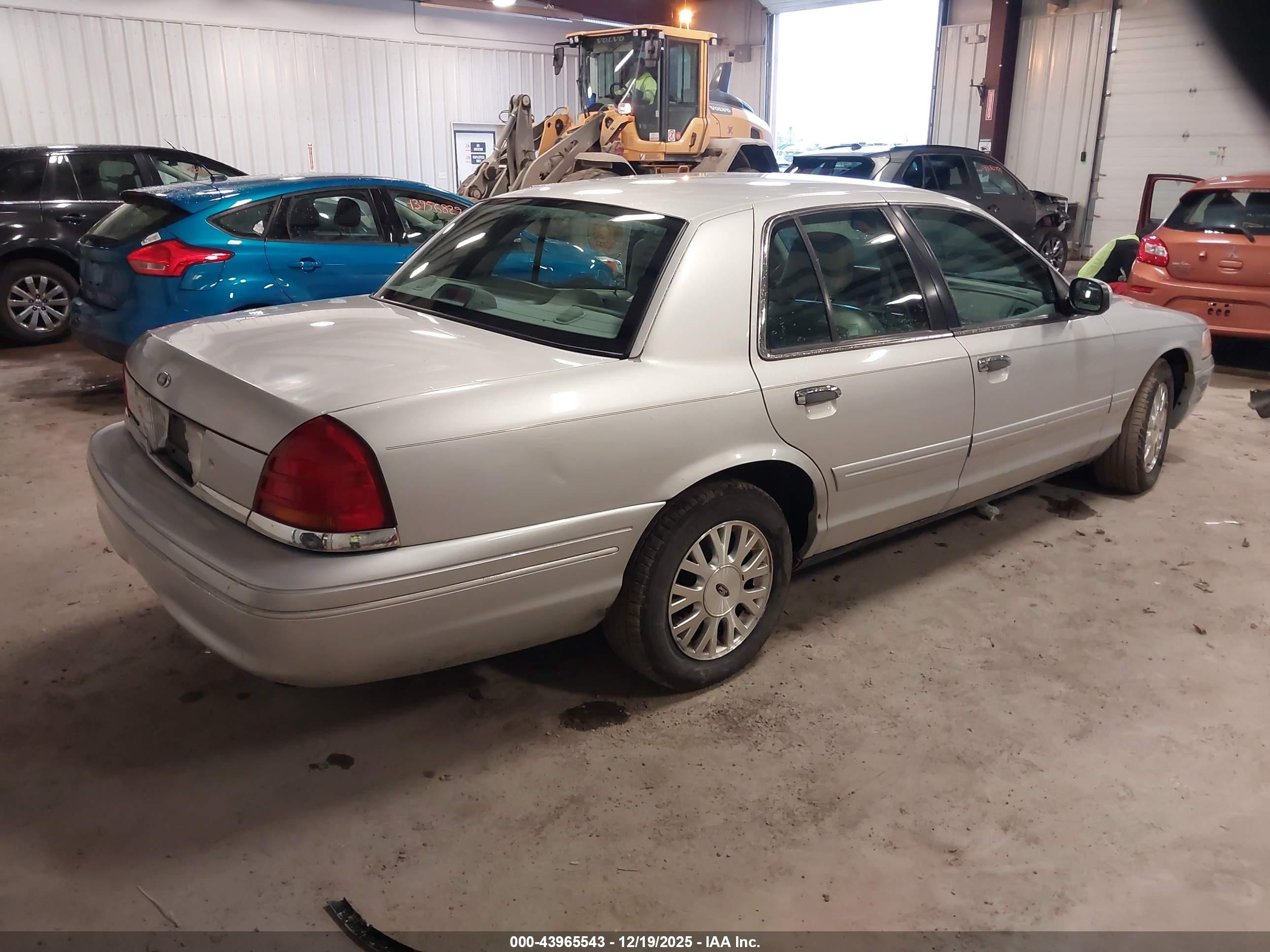 2003 Ford Crown Victoria Lx Gray vin: 2FAFP74W93X154960
