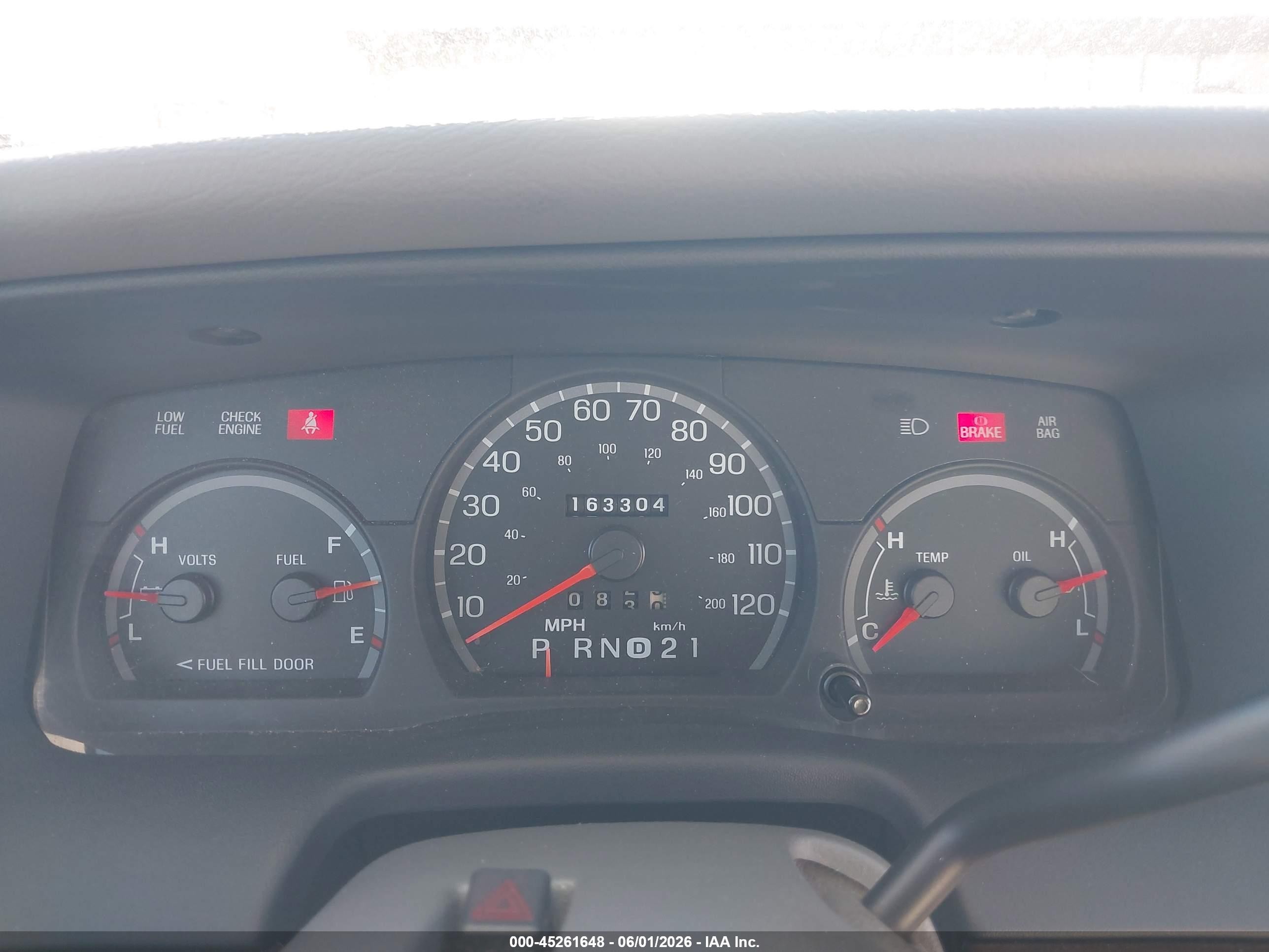 2003 Ford Crown Victoria Lx Silver vin: 2FAFP74W93X197596