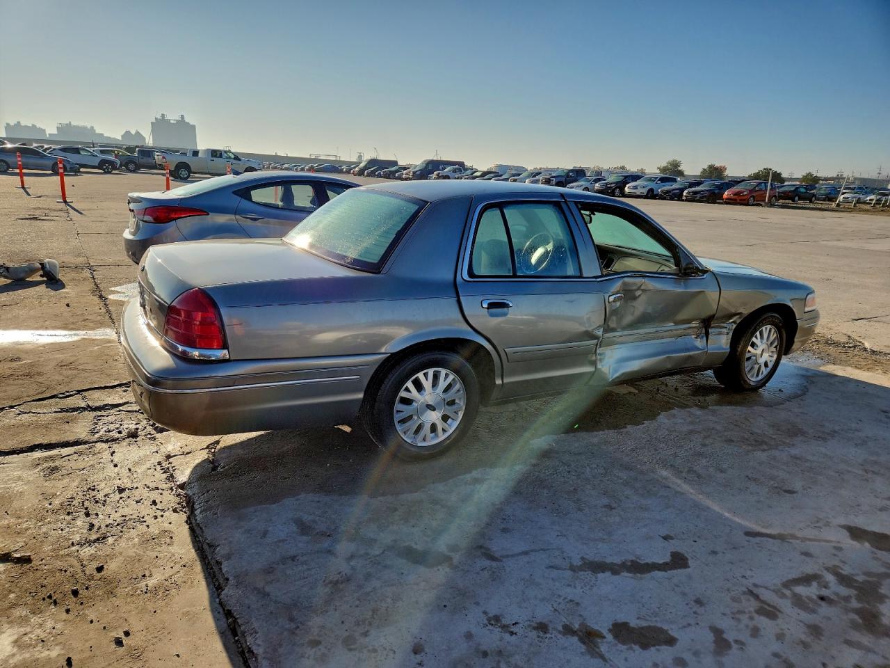 2004 Ford Crown Victoria Lx Silver vin: 2FAFP74W94X158007