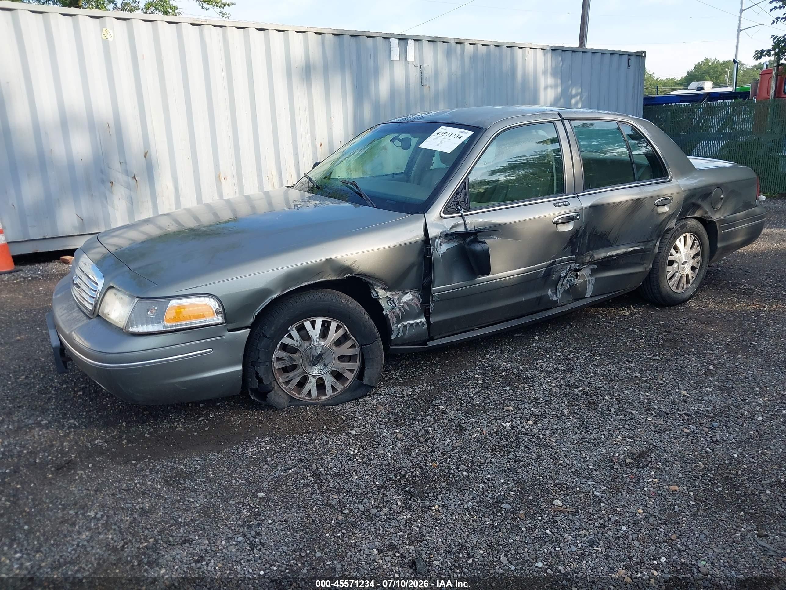 2004 Ford Crown Victoria Lx Tan vin: 2FAFP74W94X182212