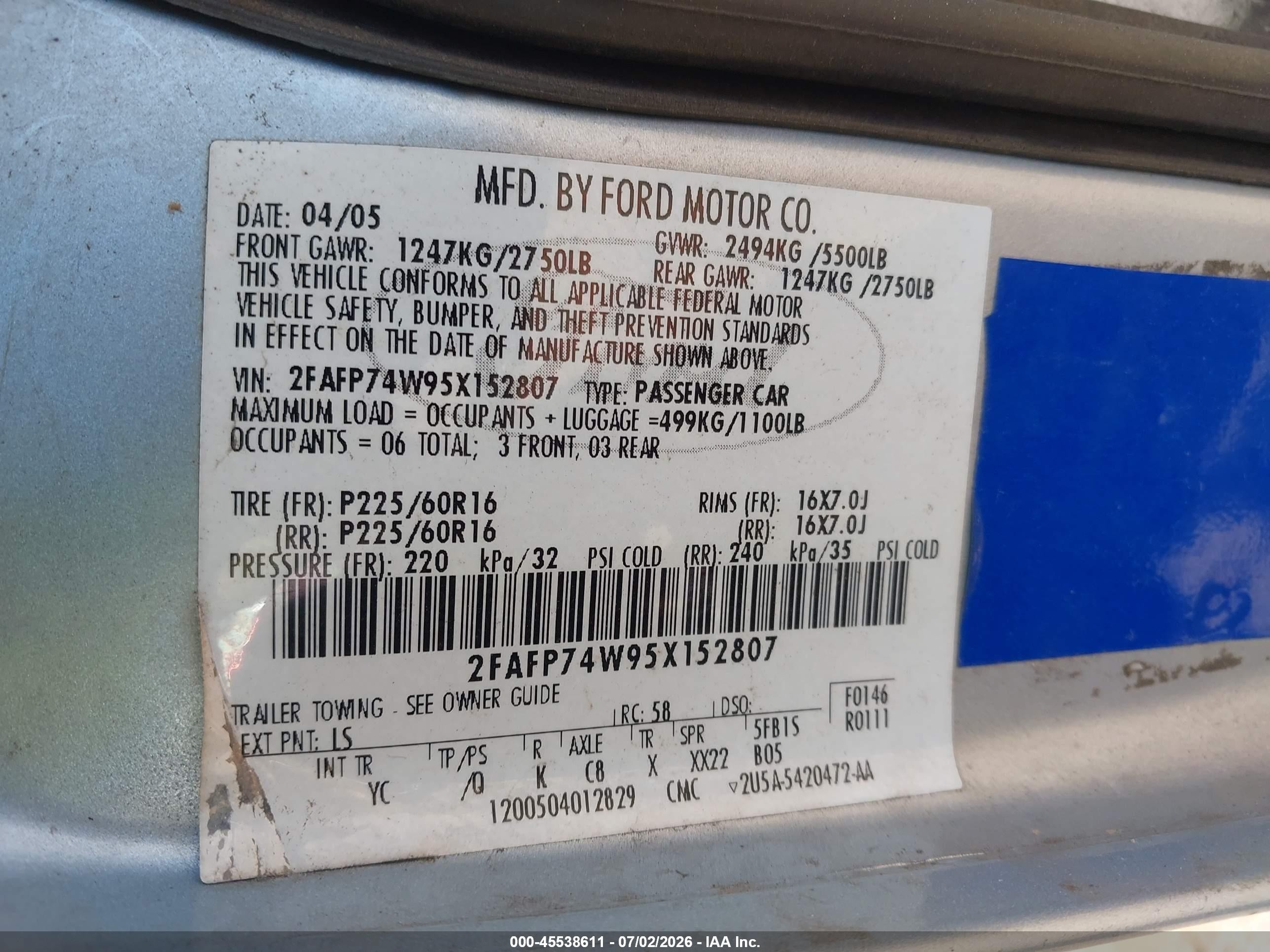 2005 Ford Crown Victoria Light Blue vin: 2FAFP74W95X152807