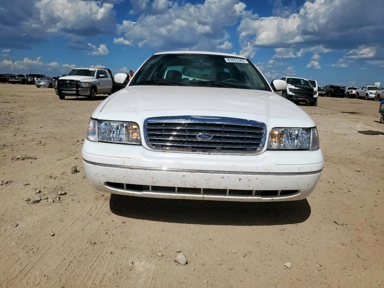 2003 Ford Crown Victoria Lx White vin: 2FAFP74WX3X138573