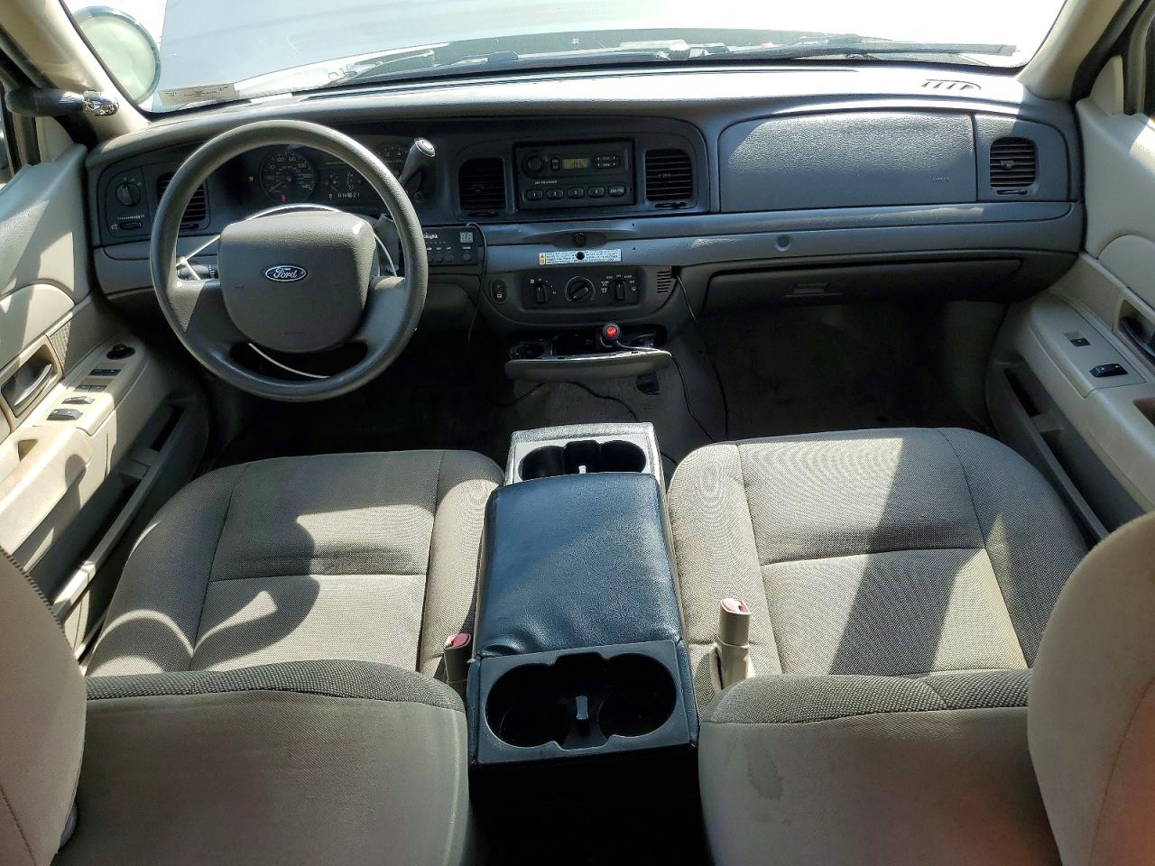2009 Ford Crown Victoria Police Interceptor Beige vin: 2FAHP71V09X122752