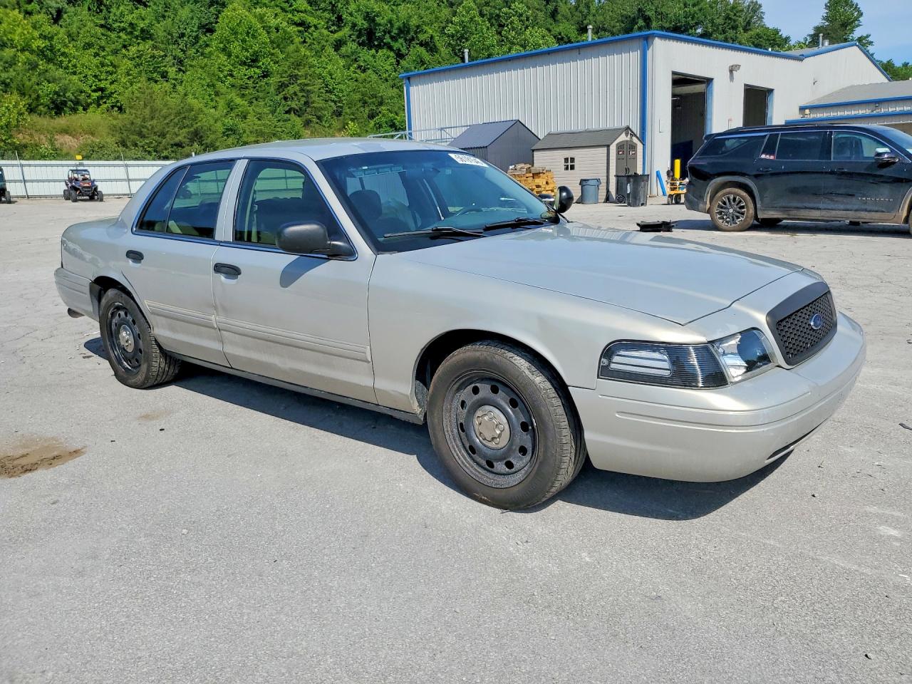 2009 Ford Crown Victoria Police Interceptor Beige vin: 2FAHP71V09X122752
