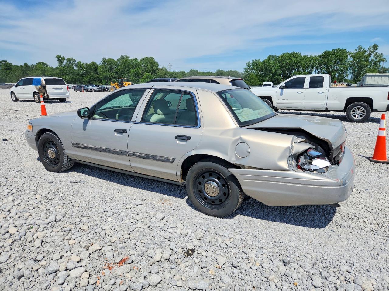 2009 Ford Crown Victoria Police Interceptor Серебряный vin: 2FAHP71V19X142928