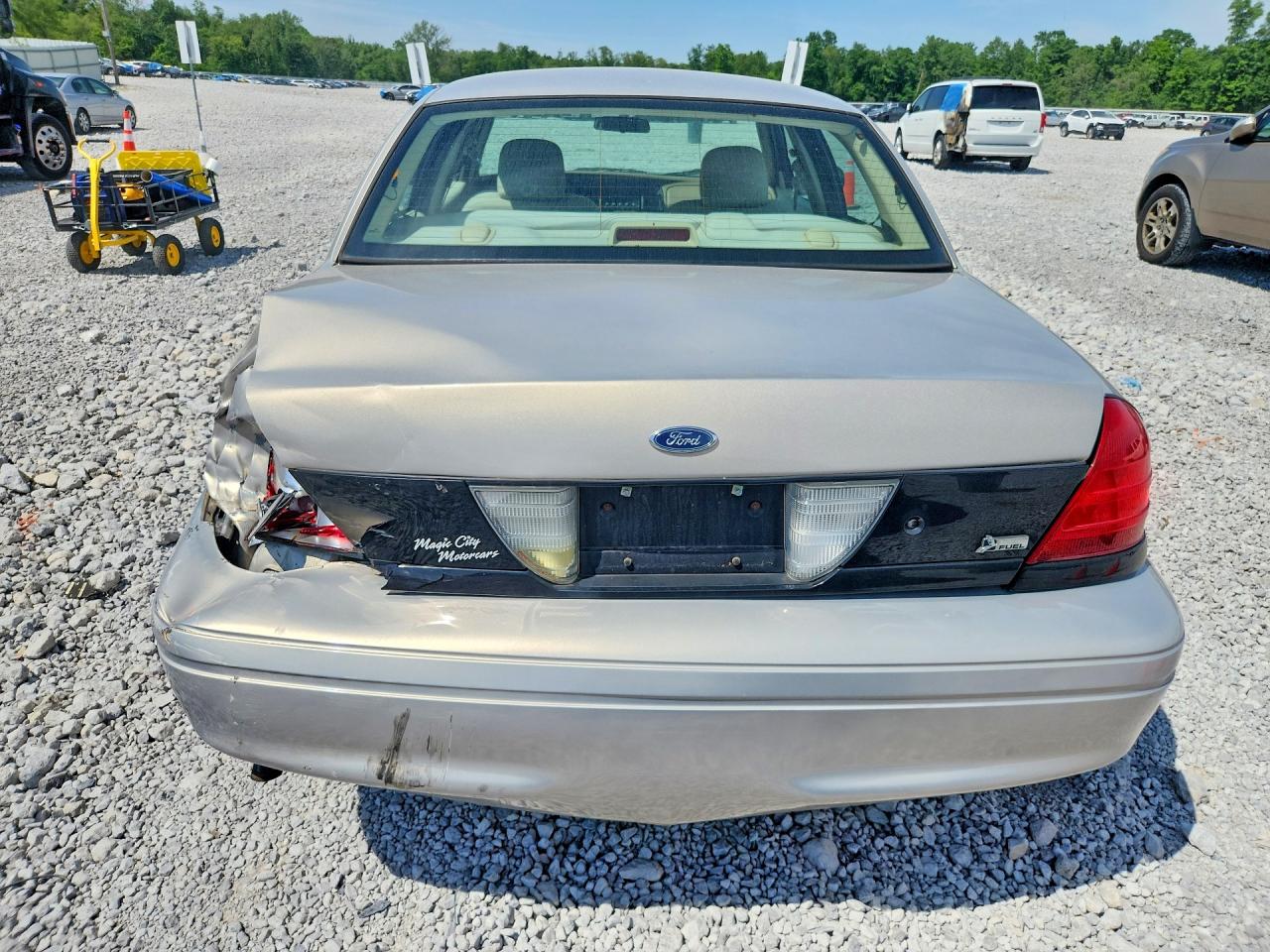 2009 Ford Crown Victoria Police Interceptor Серебряный vin: 2FAHP71V19X142928