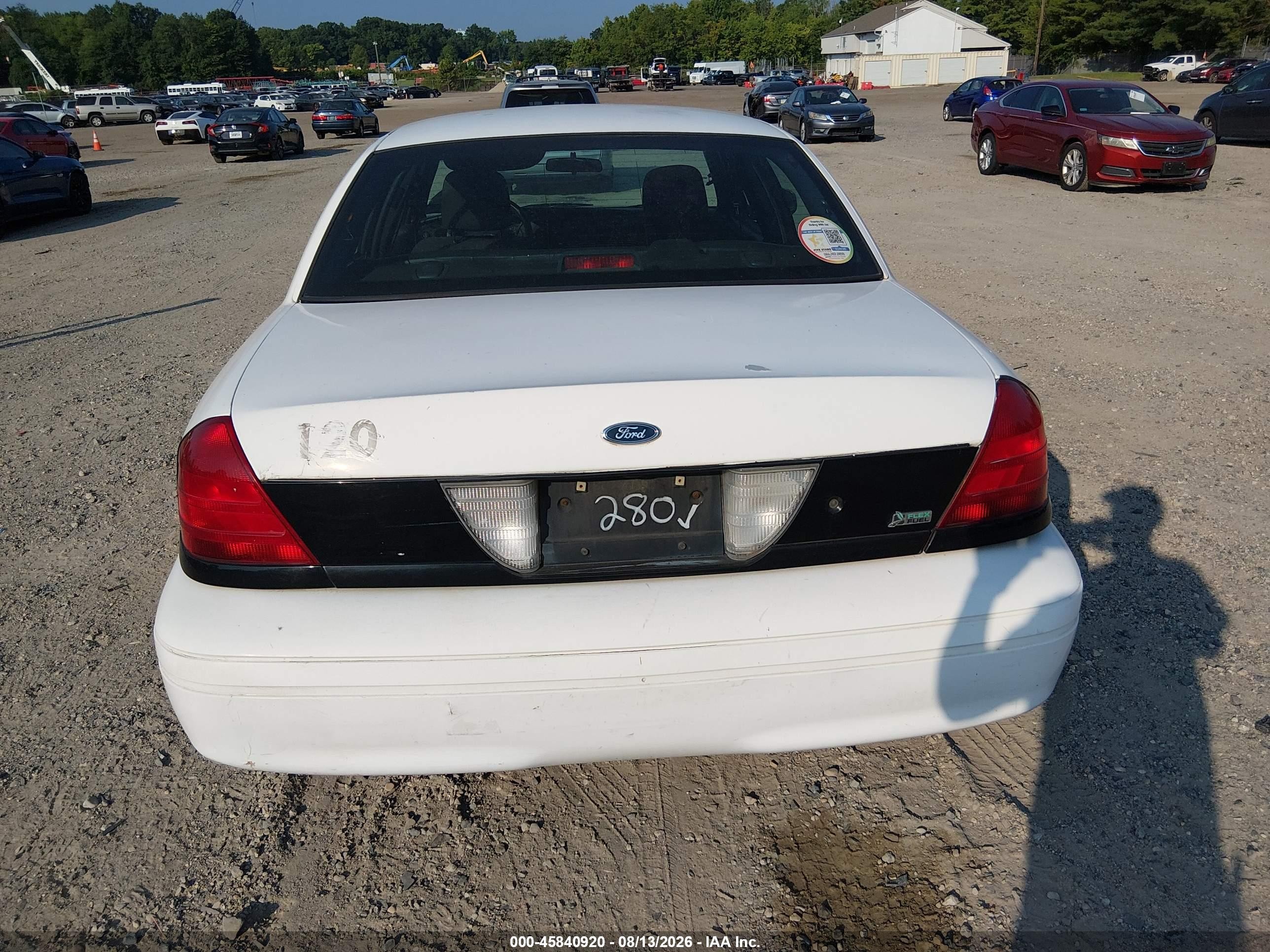 2009 Ford Crown Victoria Police/police Interceptor White vin: 2FAHP71V29X133204