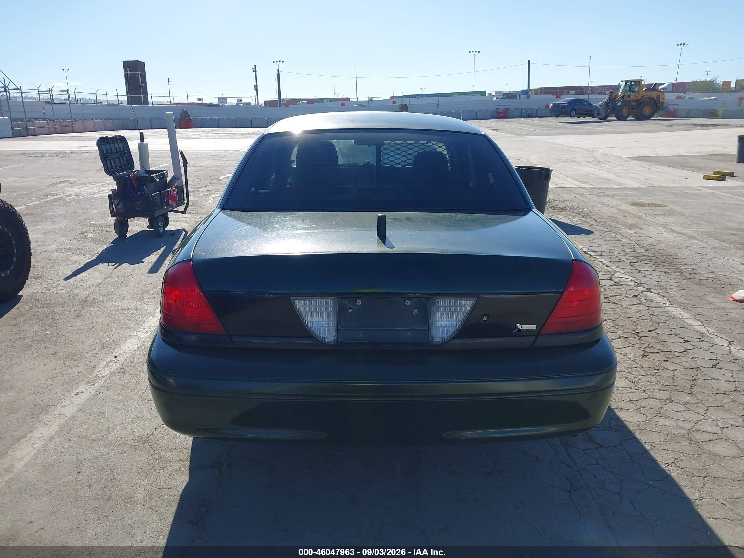 2009 Ford Crown Victoria Police/police Interceptor Green vin: 2FAHP71V29X140279