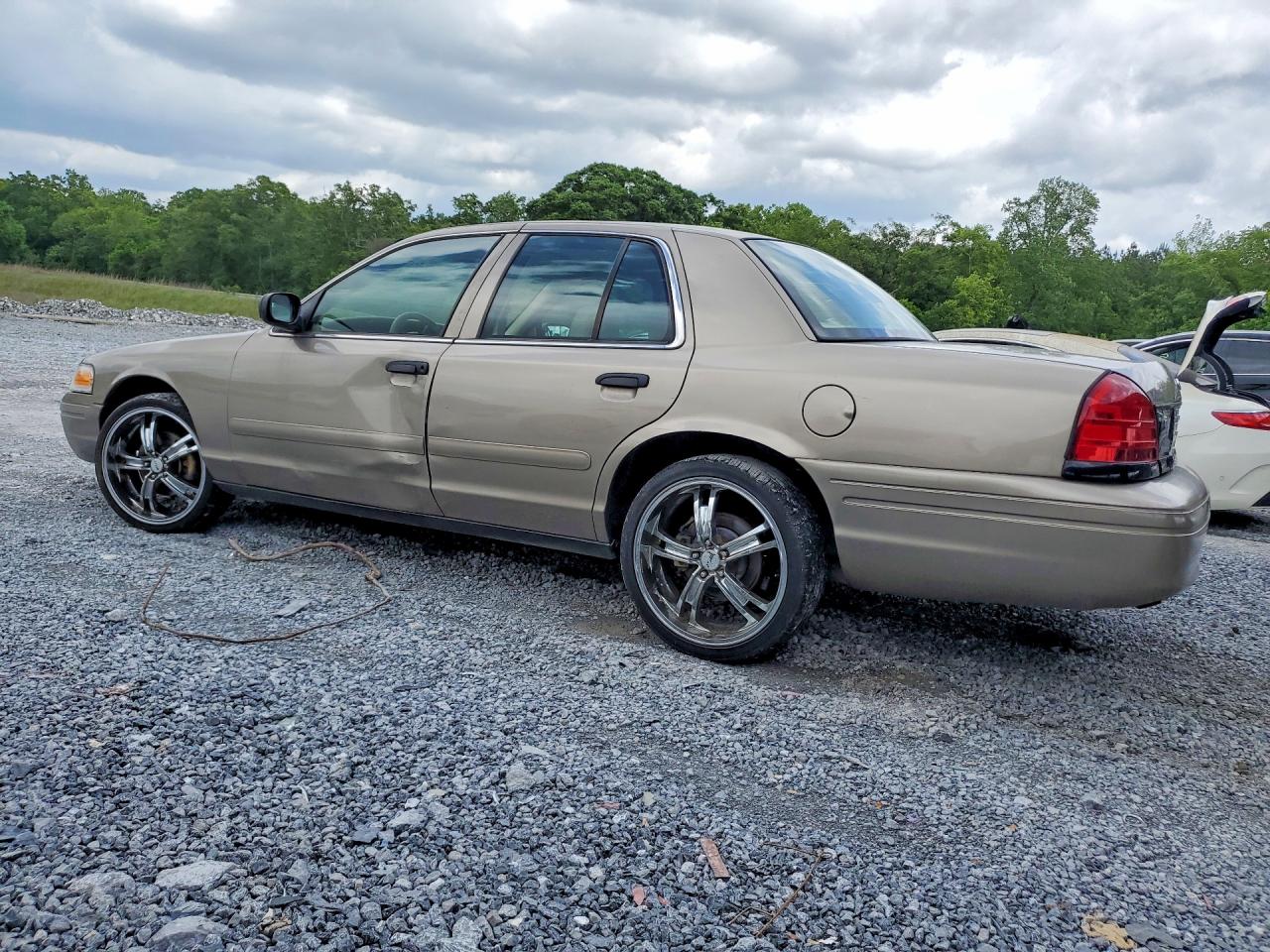 2008 Ford Crown Victoria Police Interceptor Gold vin: 2FAHP71V38X161043