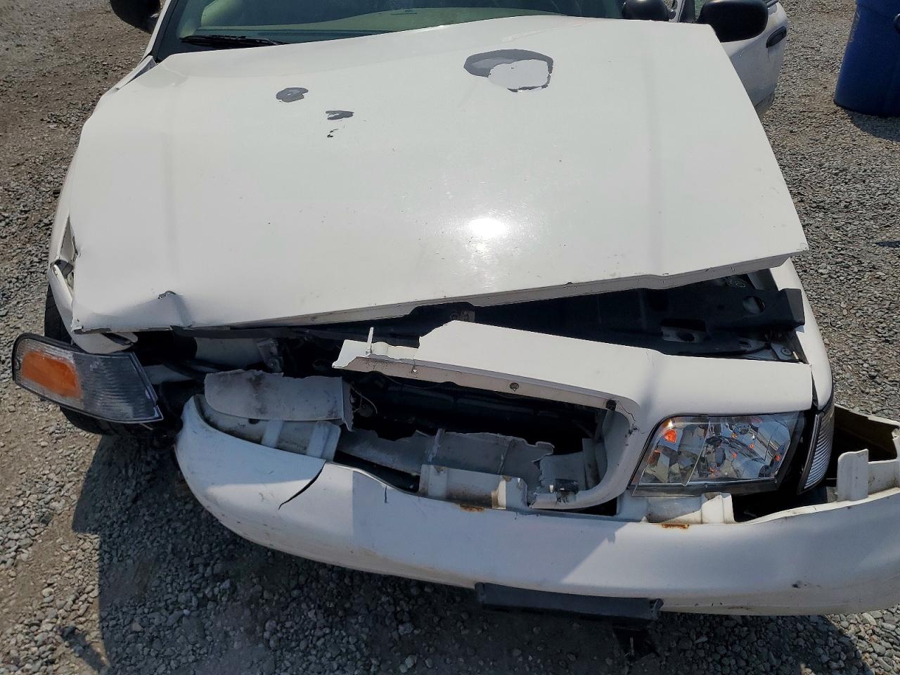 2009 Ford Crown Victoria Police Interceptor White vin: 2FAHP71V39X111955