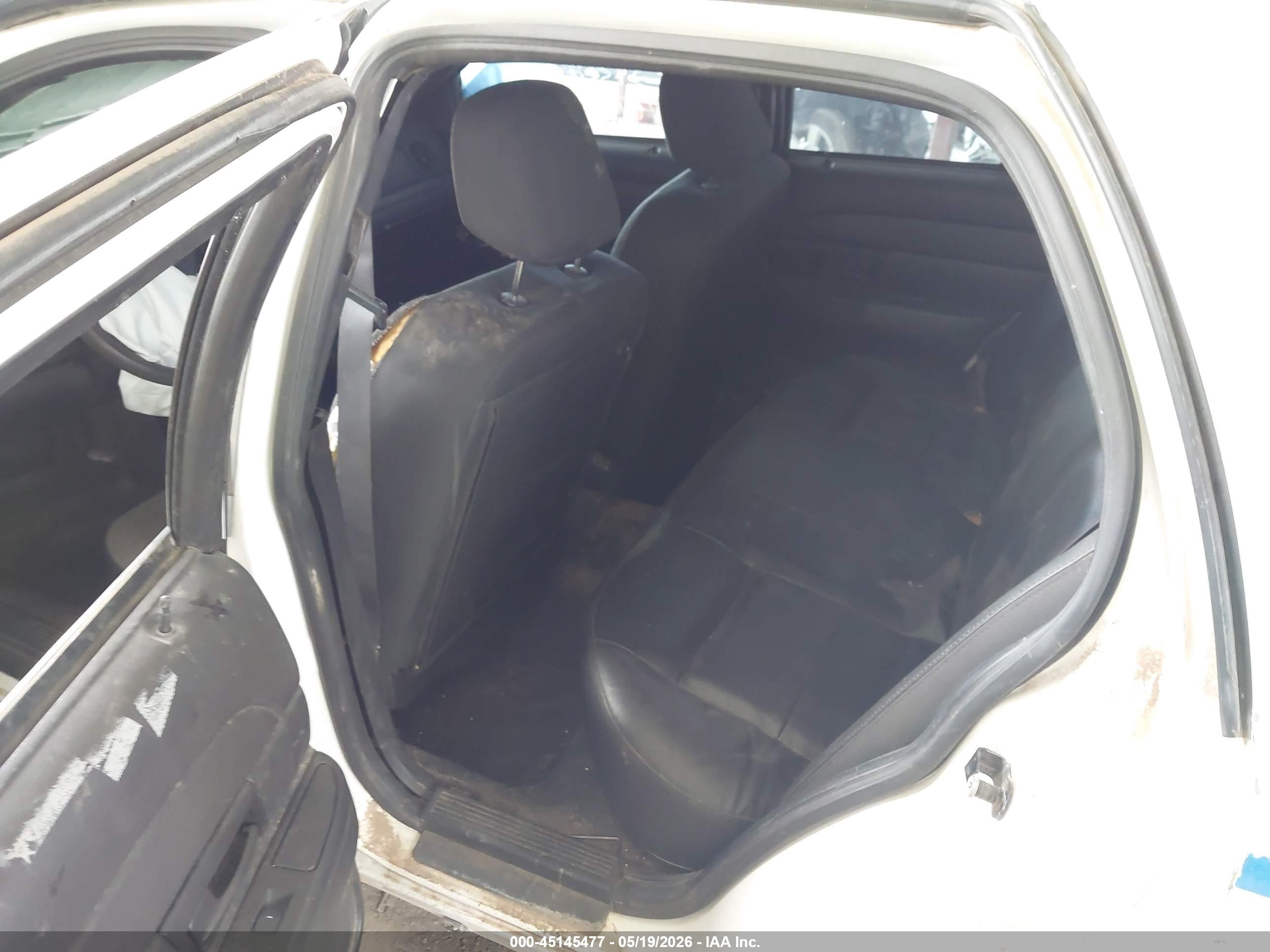 2009 Ford Crown Victoria Police/police Interceptor White vin: 2FAHP71V39X114872