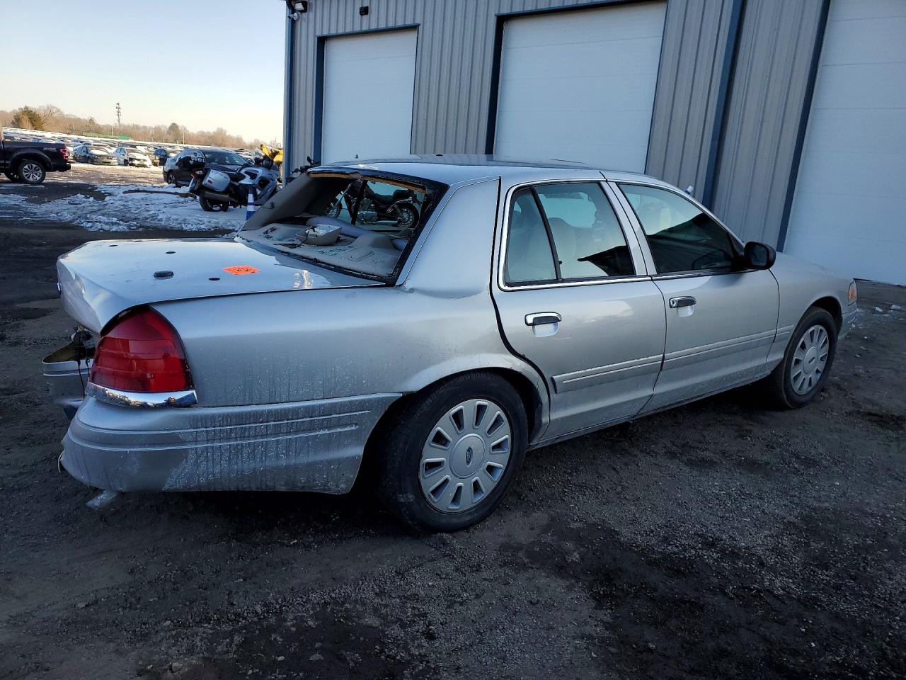 2008 Ford Crown Victoria Police Interceptor Silver vin: 2FAHP71V48X132165