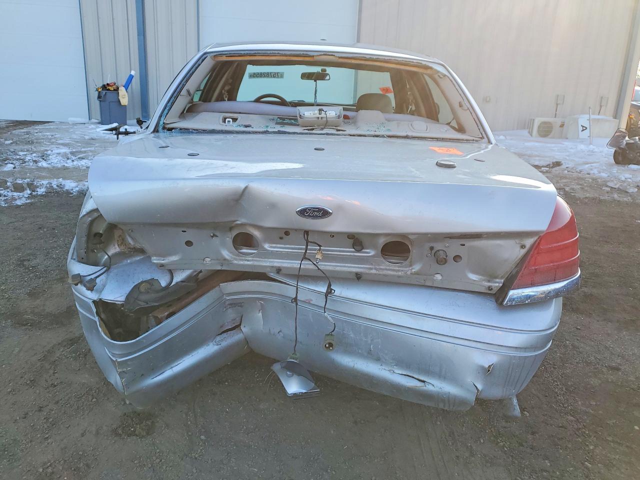 2008 Ford Crown Victoria Police Interceptor Silver vin: 2FAHP71V48X132165