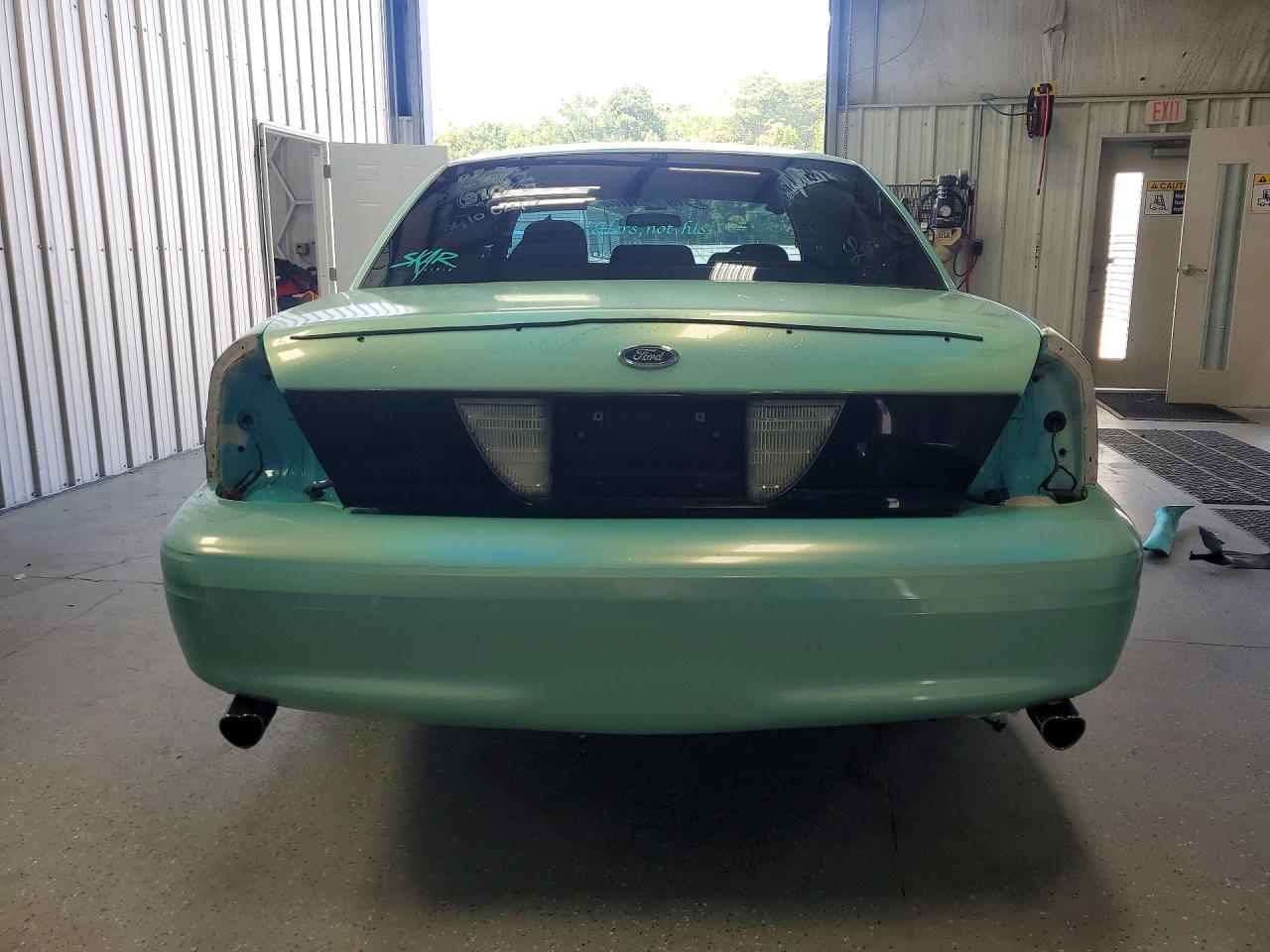2008 Ford Crown Victoria Police Interceptor Turquoise vin: 2FAHP71V48X180345