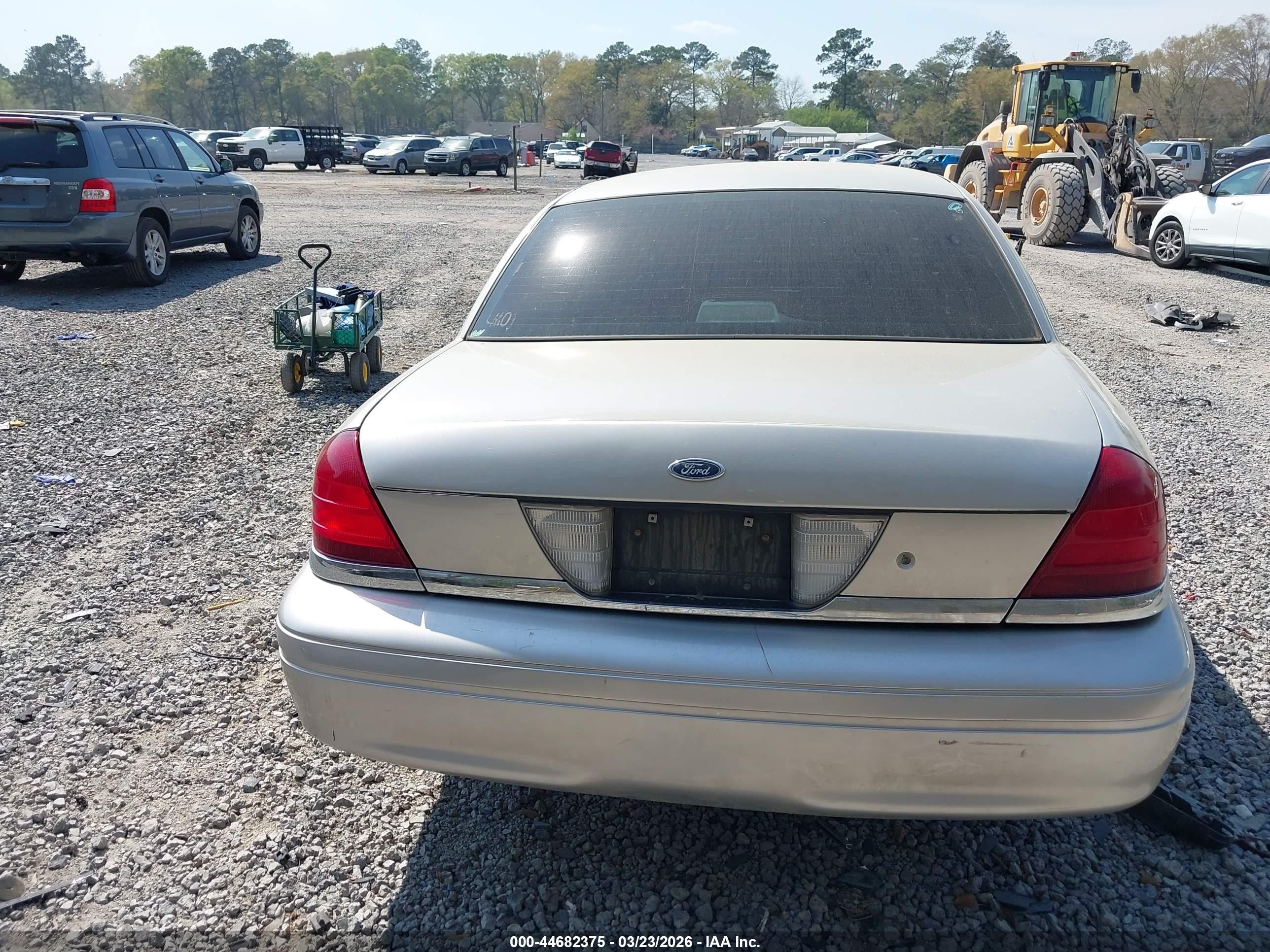 2007 Ford Crown Victoria Police/police Interceptor Champagne vin: 2FAHP71W07X107433