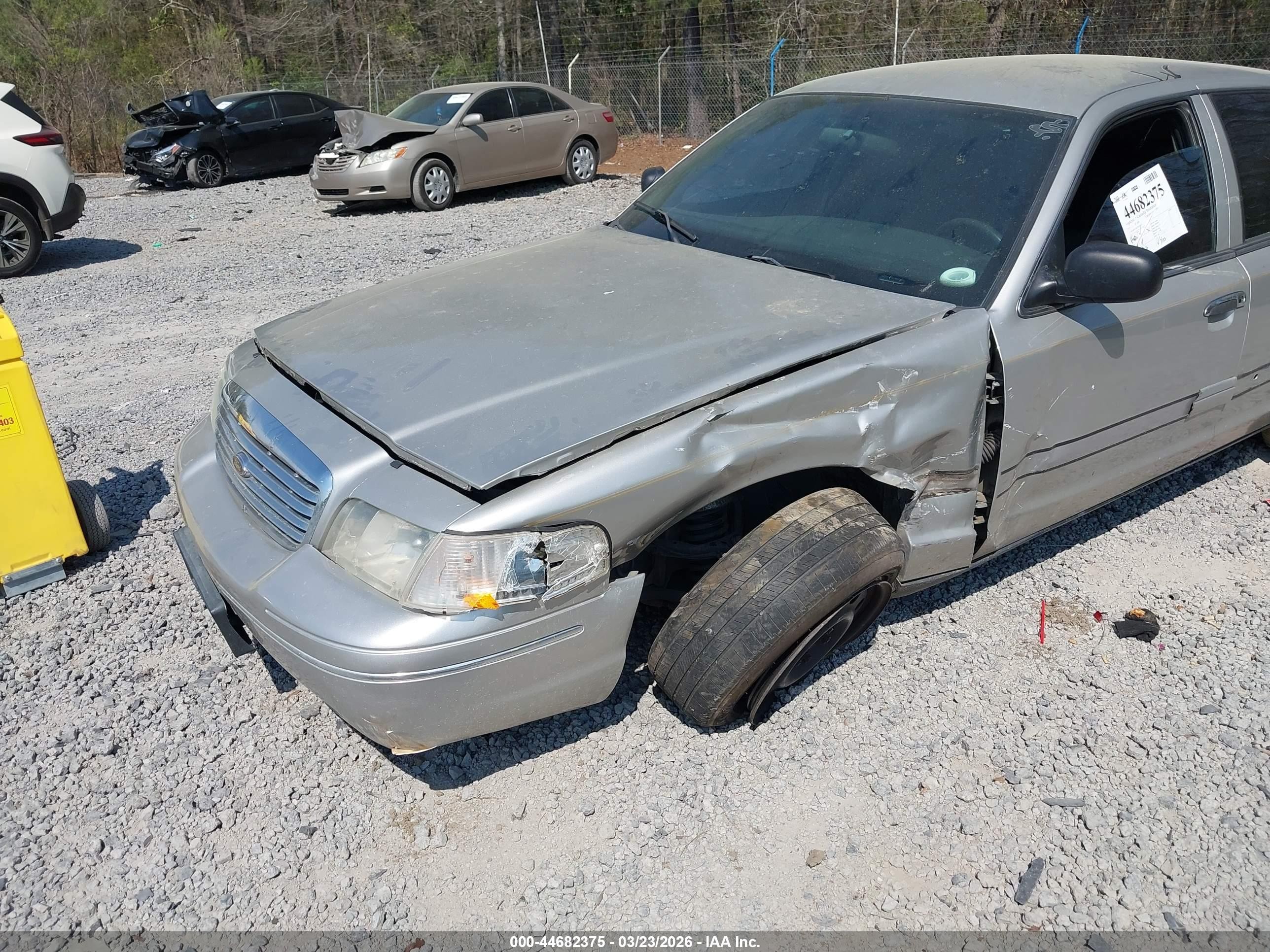2007 Ford Crown Victoria Police/police Interceptor Champagne vin: 2FAHP71W07X107433