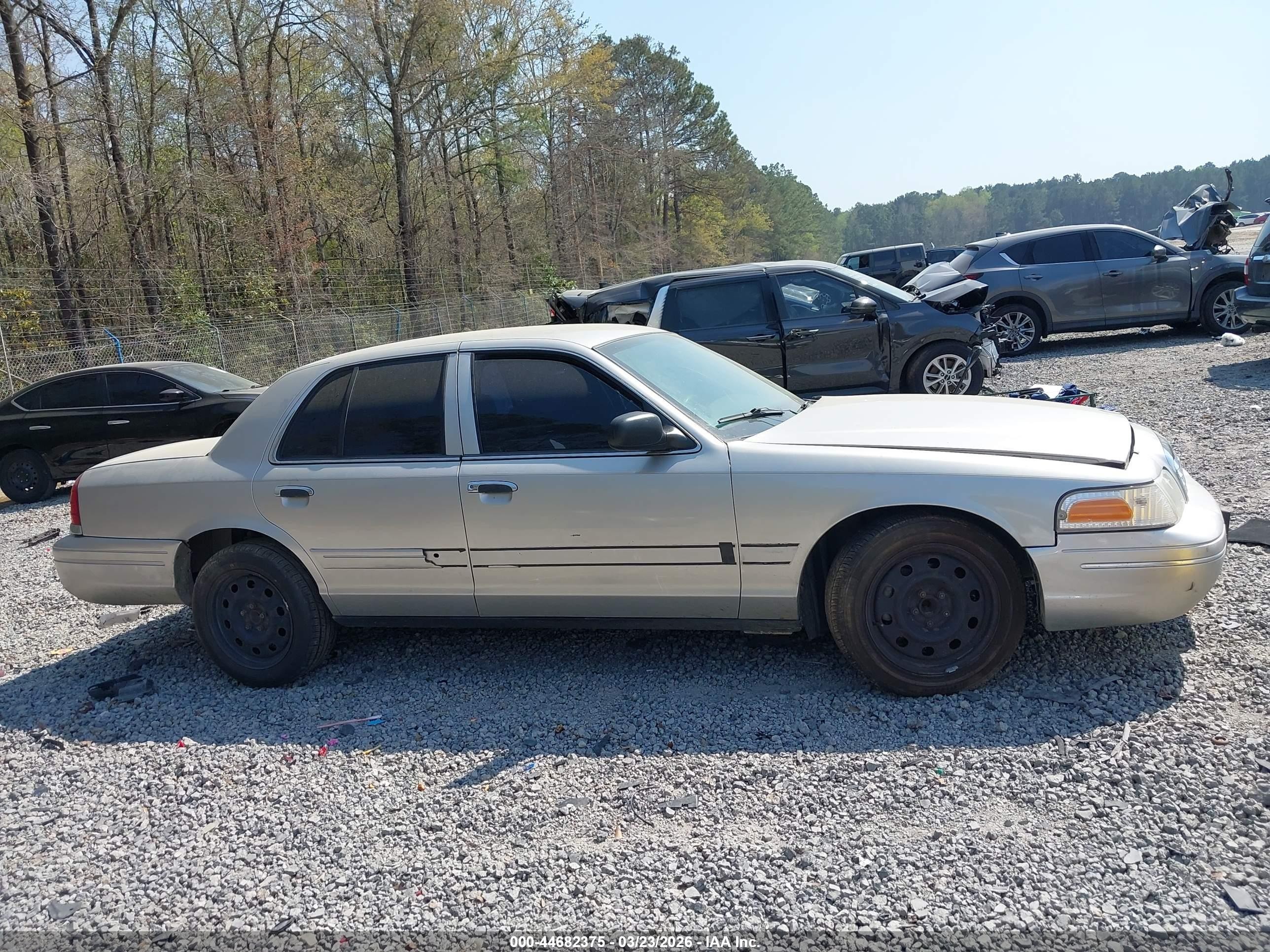 2007 Ford Crown Victoria Police/police Interceptor Champagne vin: 2FAHP71W07X107433