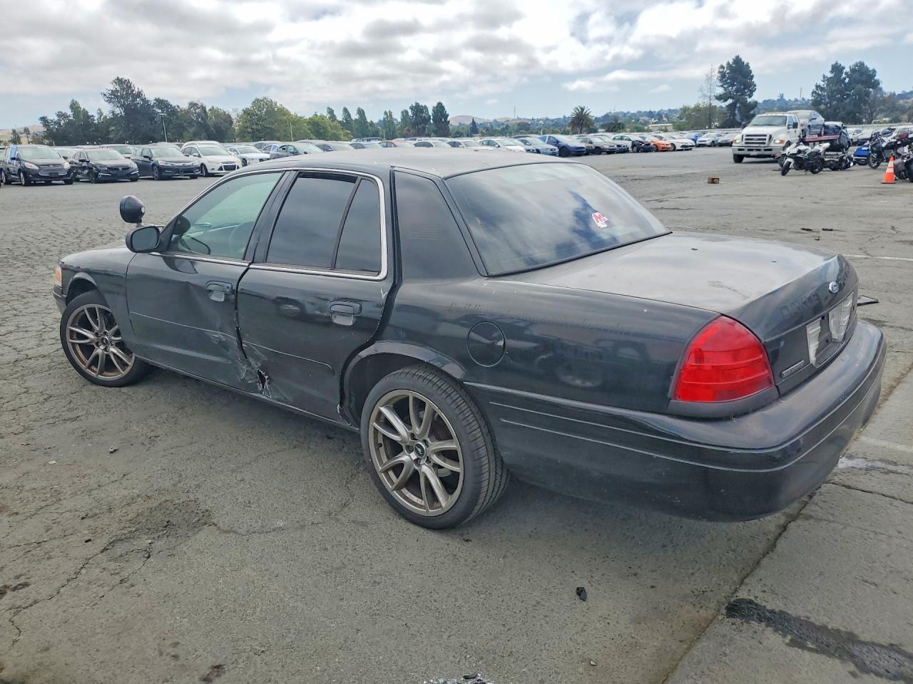 2007 Ford Crown Victoria Police Interceptor Black vin: 2FAHP71W07X125253