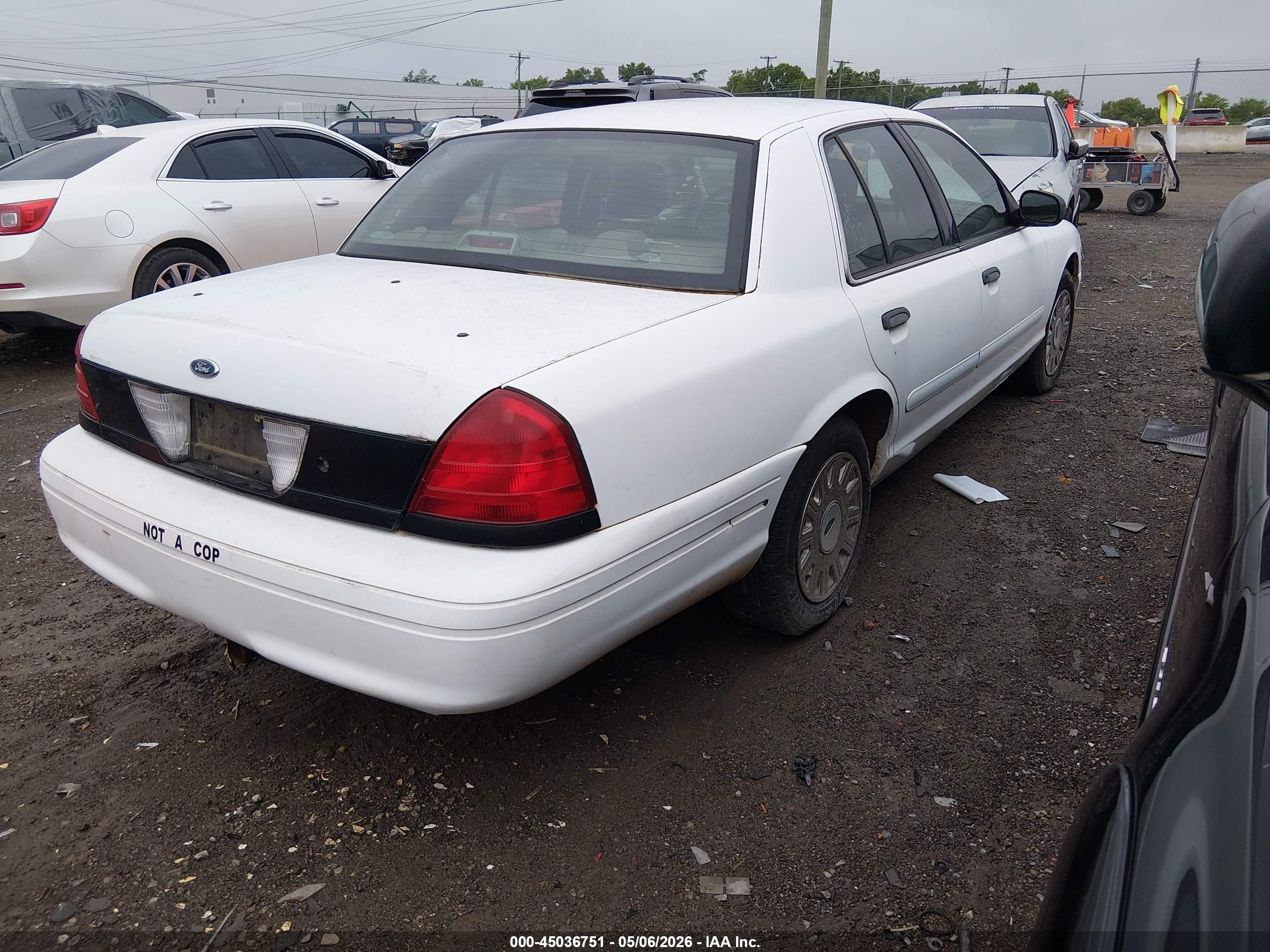2003 Ford Crown Victoria Police Brown vin: 2FAHP71W13X185214