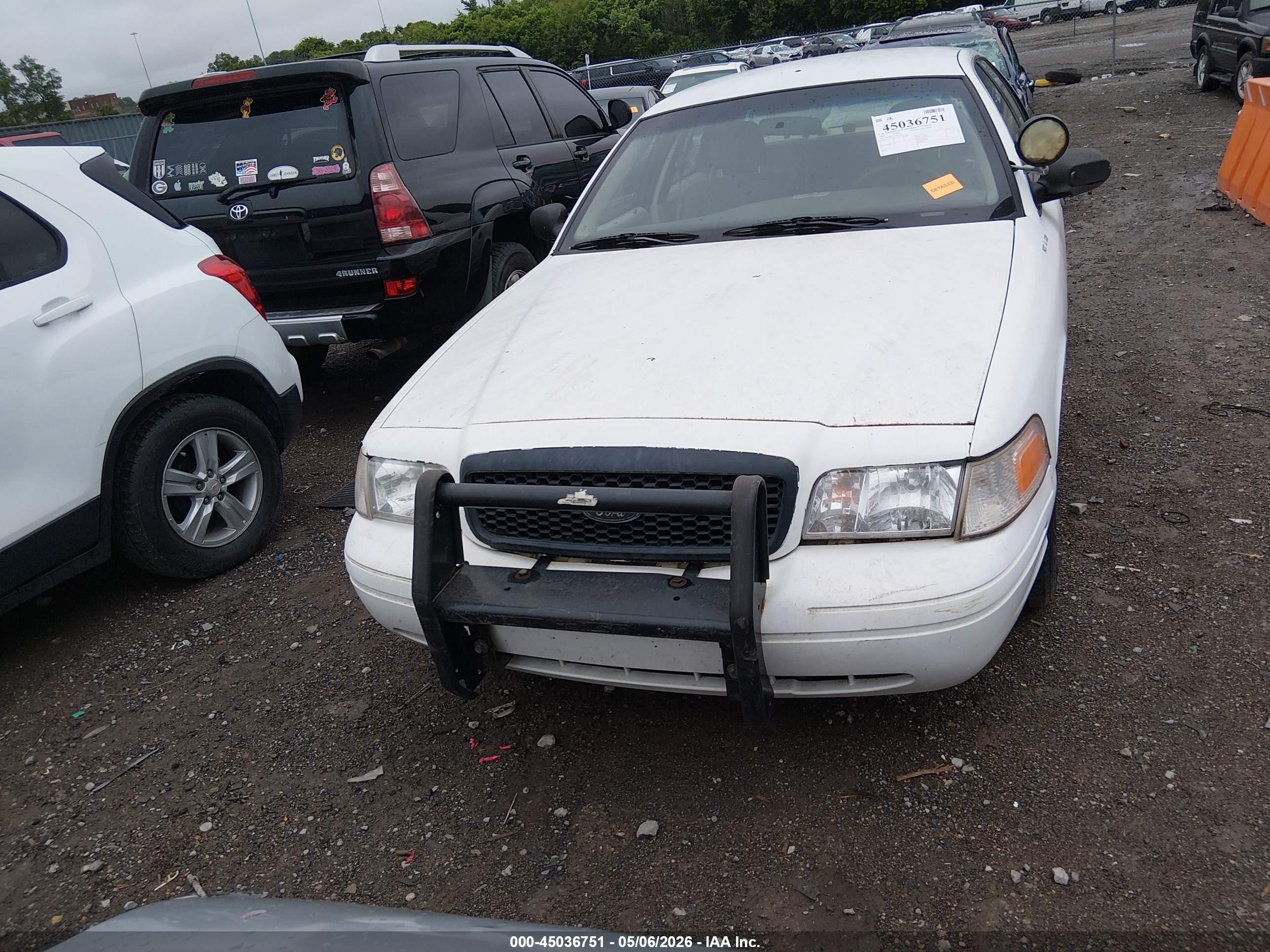 2003 Ford Crown Victoria Police Brown vin: 2FAHP71W13X185214