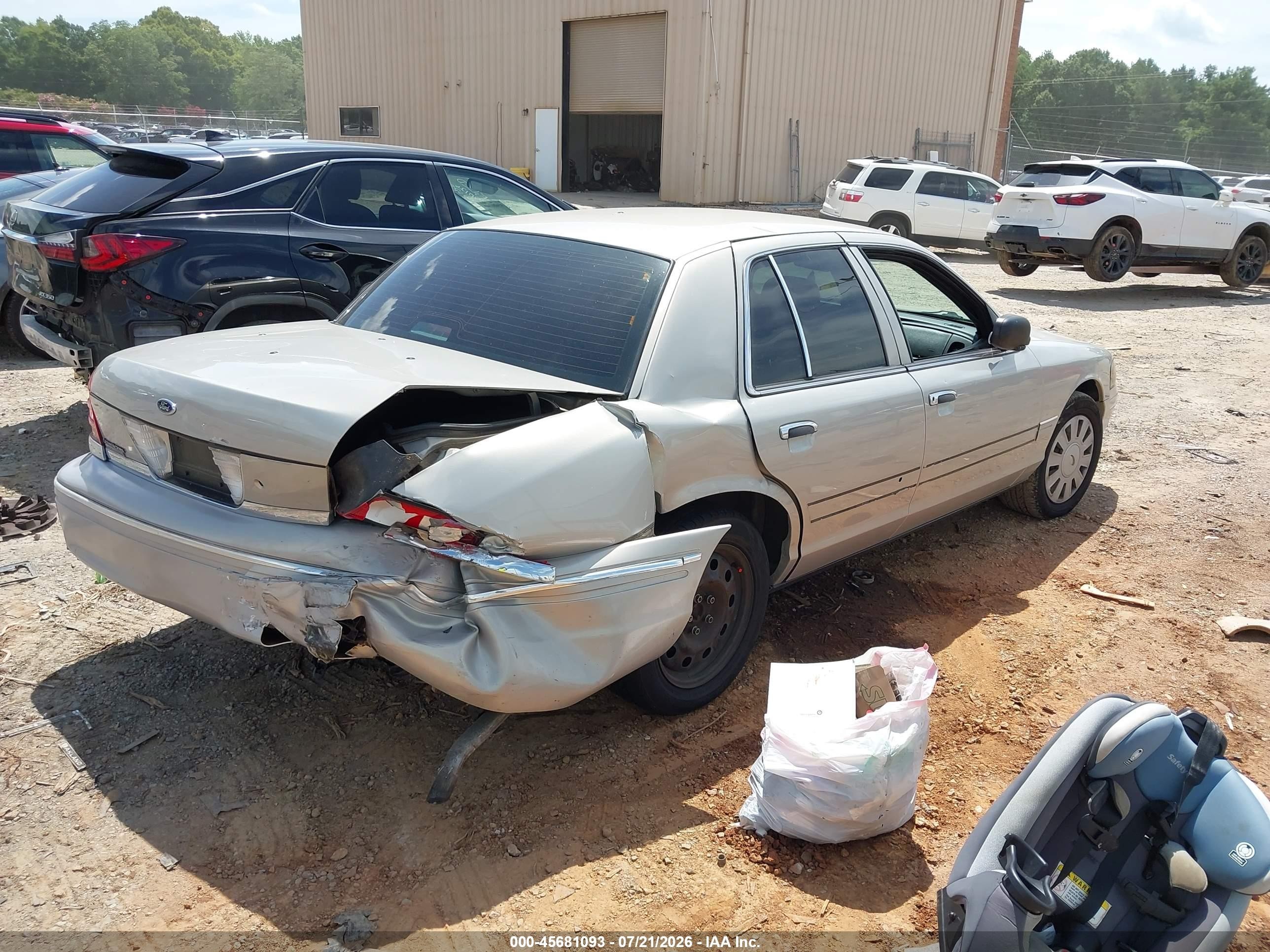 2007 Ford Crown Victoria Police/police Interceptor Silver vin: 2FAHP71W37X114859