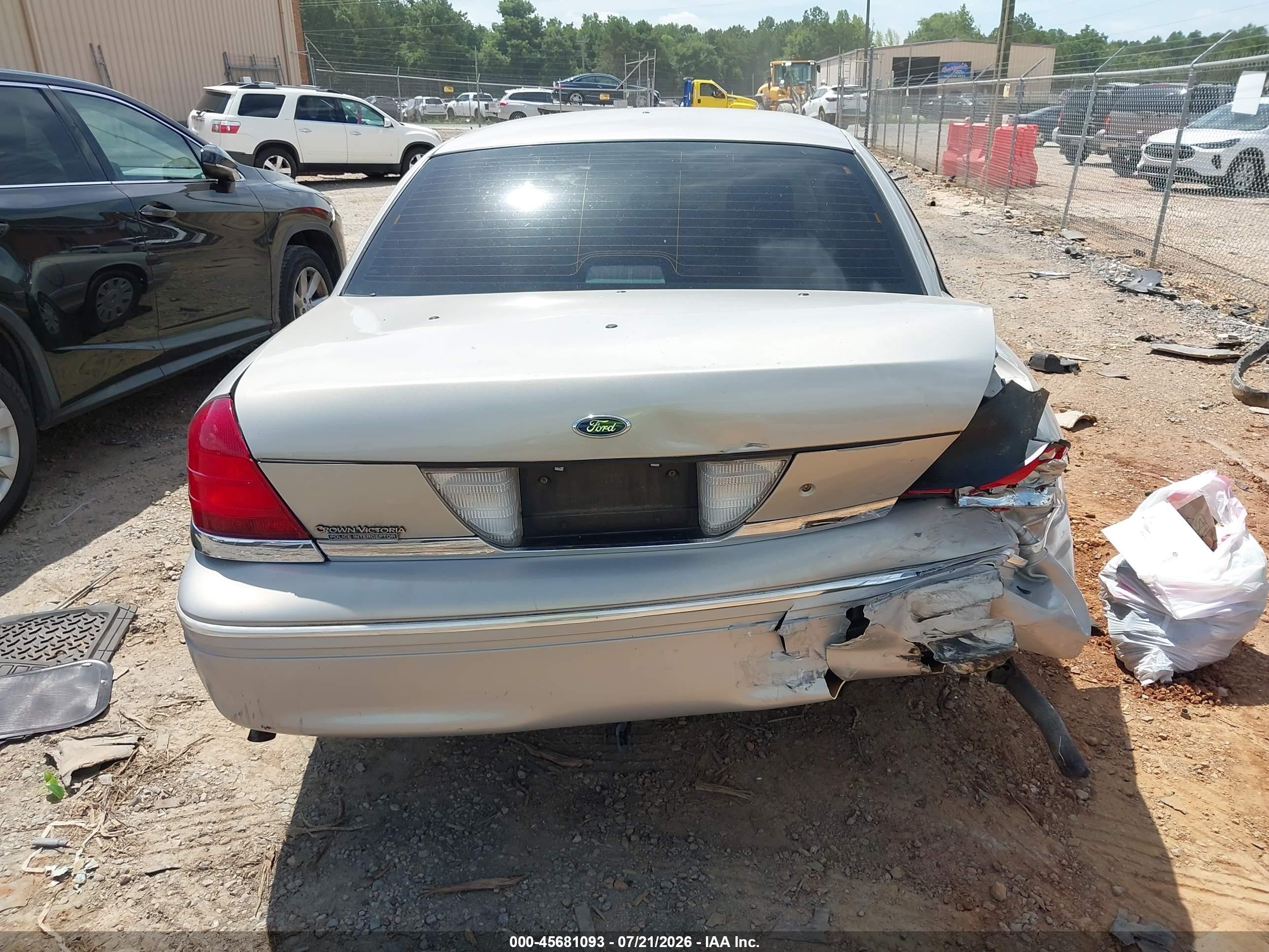 2007 Ford Crown Victoria Police/police Interceptor Silver vin: 2FAHP71W37X114859