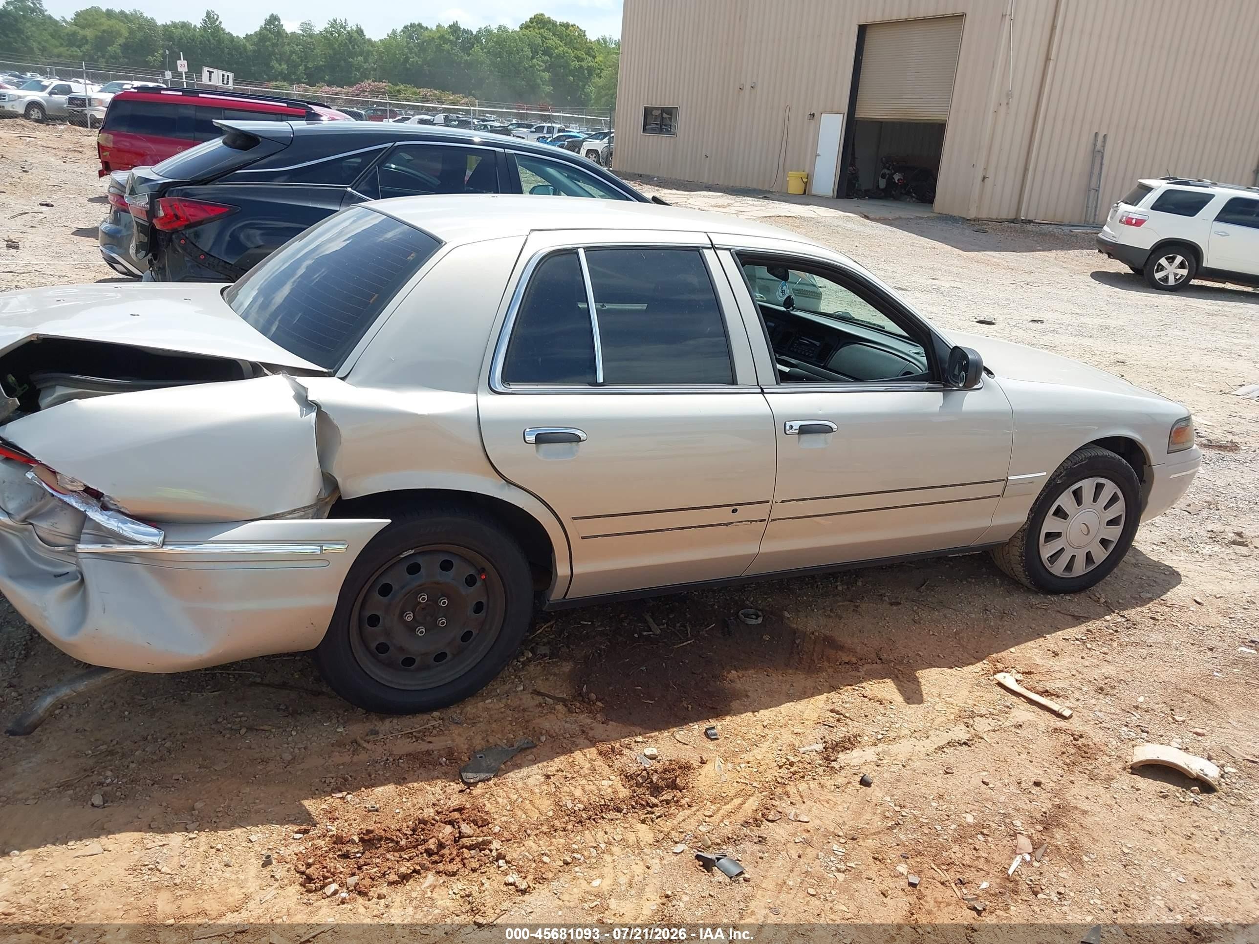 2007 Ford Crown Victoria Police/police Interceptor Silver vin: 2FAHP71W37X114859