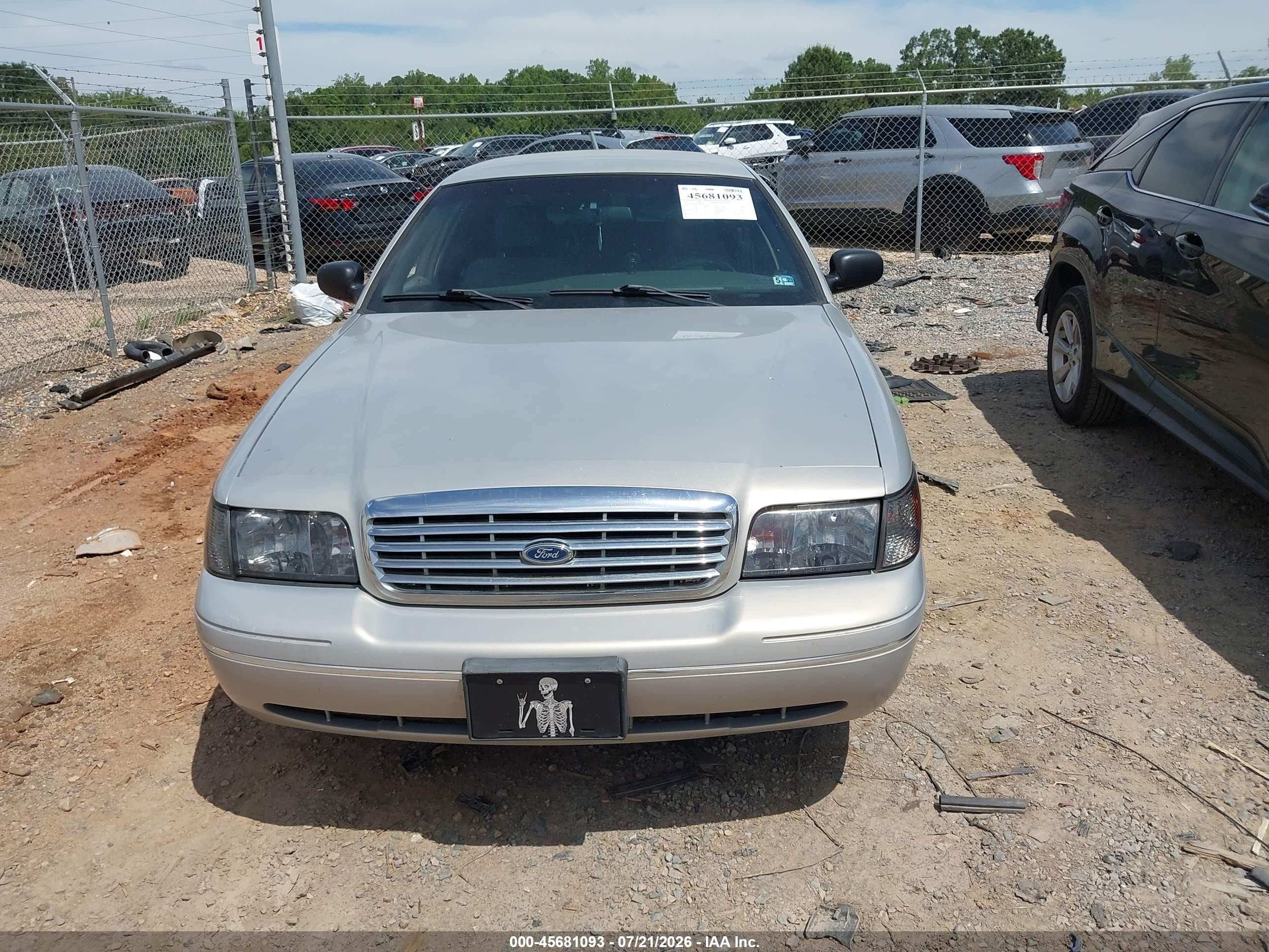 2007 Ford Crown Victoria Police/police Interceptor Silver vin: 2FAHP71W37X114859