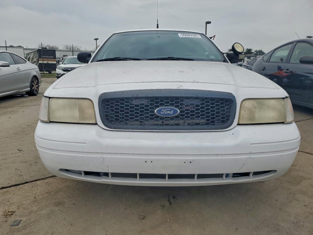 2004 Ford Crown Victoria Police Interceptor White vin: 2FAHP71W54X105933