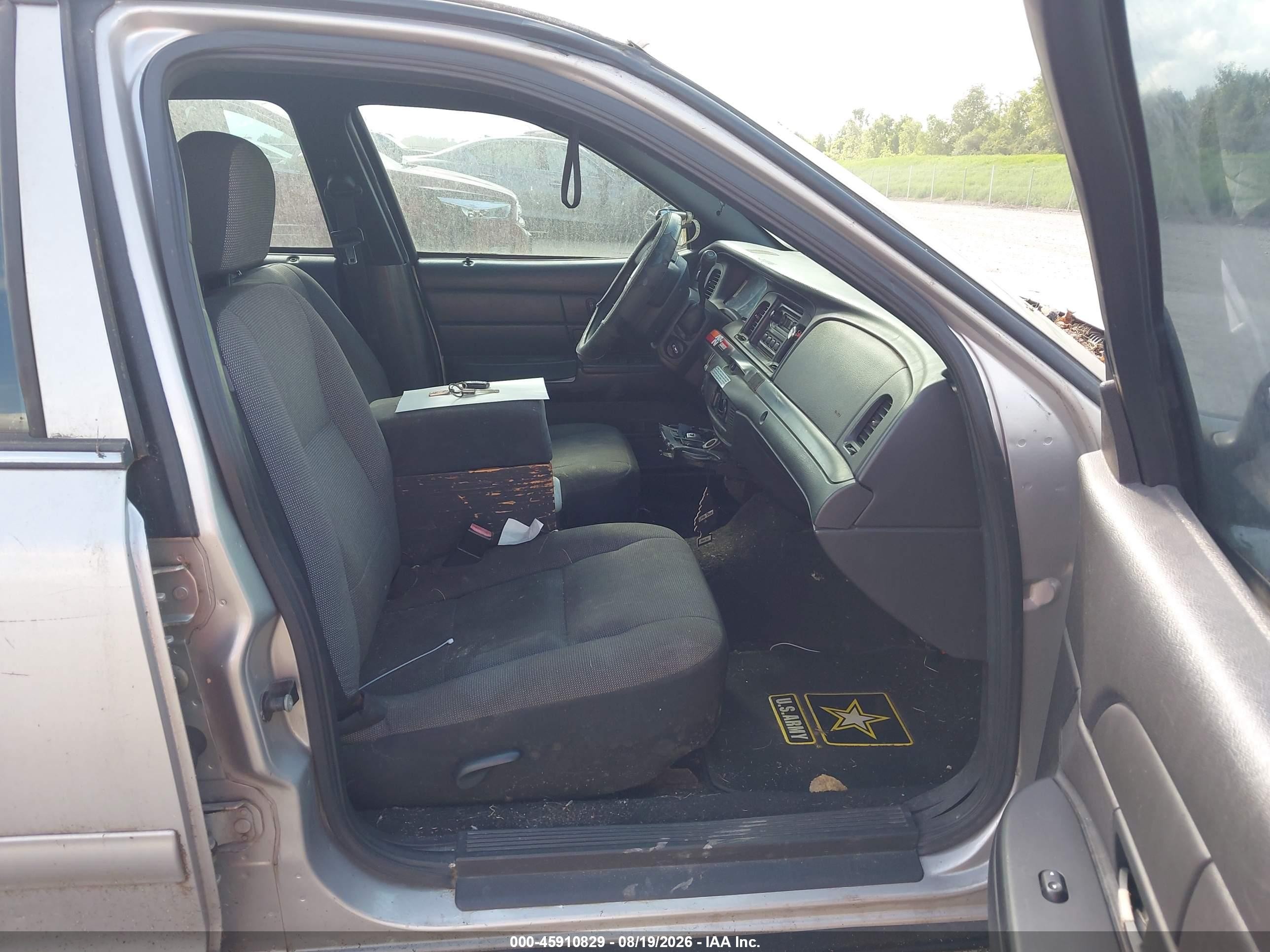 2006 Ford Crown Victoria Police/police Interceptor Silver vin: 2FAHP71W66X147210