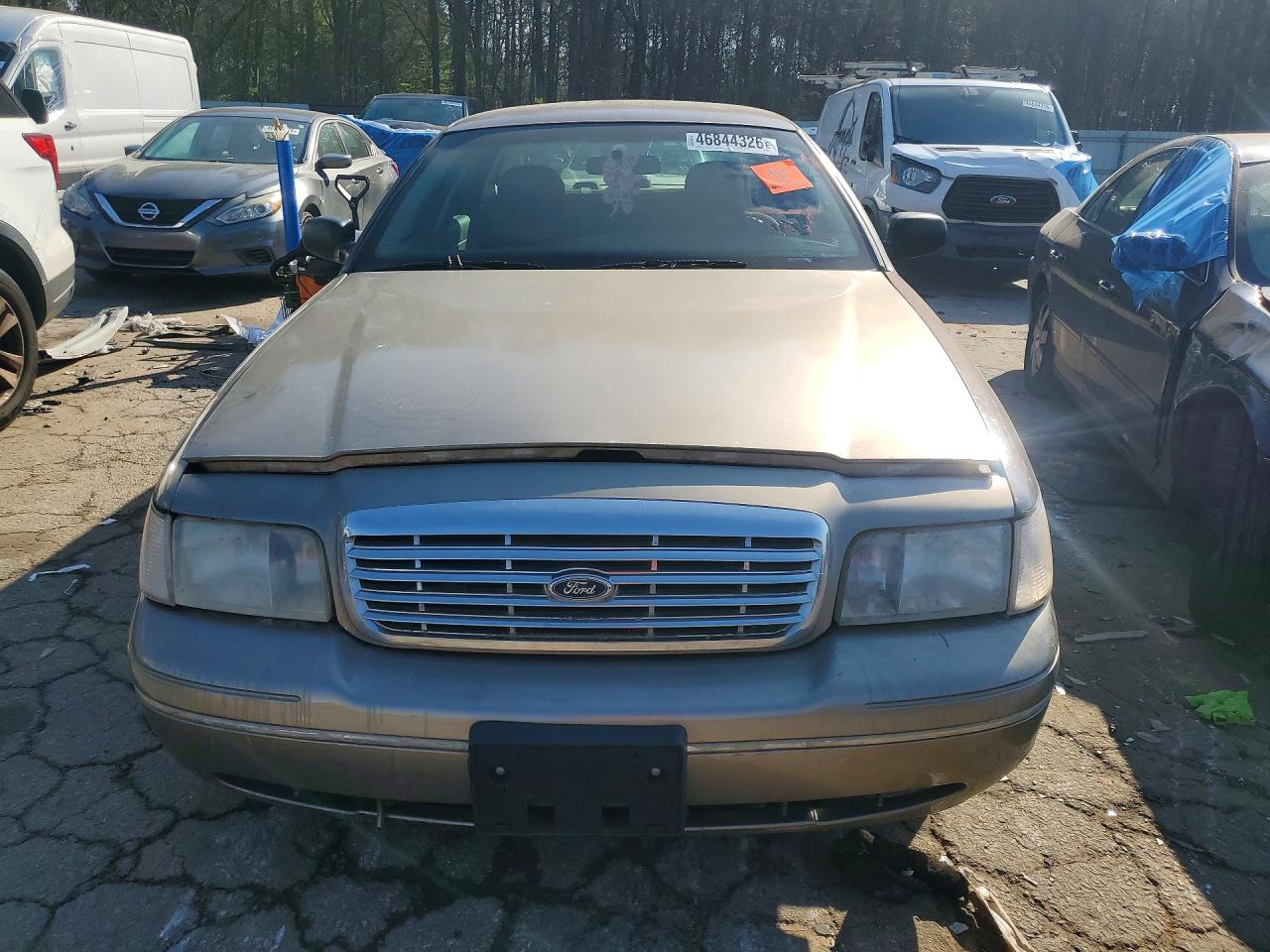 2003 Ford Crown Victoria Police Interceptor Brown vin: 2FAHP71W73X213937