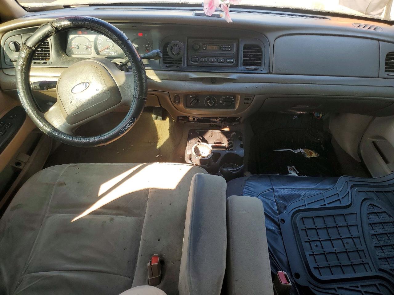 2003 Ford Crown Victoria Police Interceptor Brown vin: 2FAHP71W73X213937