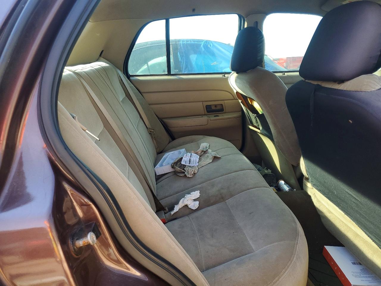 2003 Ford Crown Victoria Police Interceptor Brown vin: 2FAHP71W73X213937