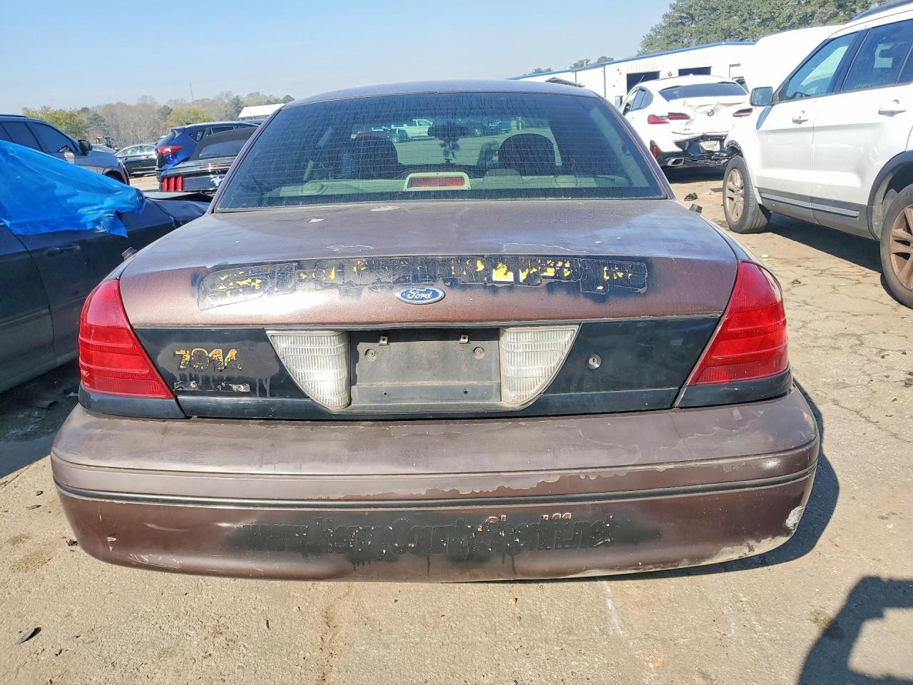 2003 Ford Crown Victoria Police Interceptor Brown vin: 2FAHP71W73X213937