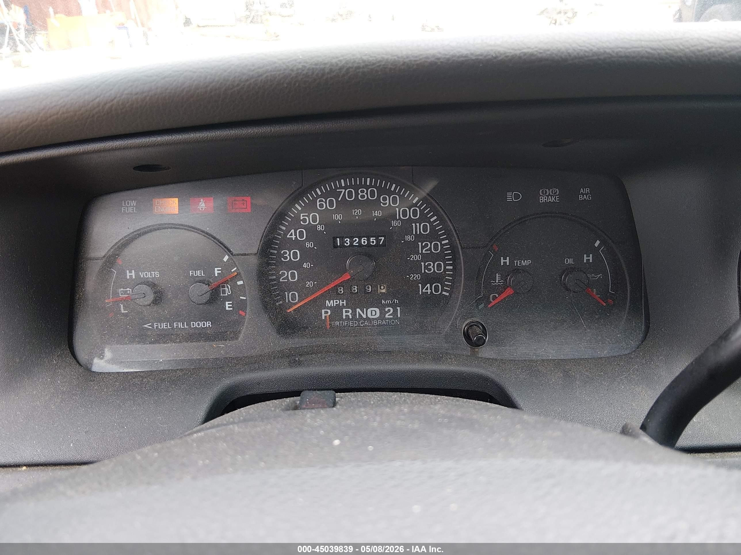 2005 Ford Crown Victoria Police Бордовый vin: 2FAHP71W75X128650
